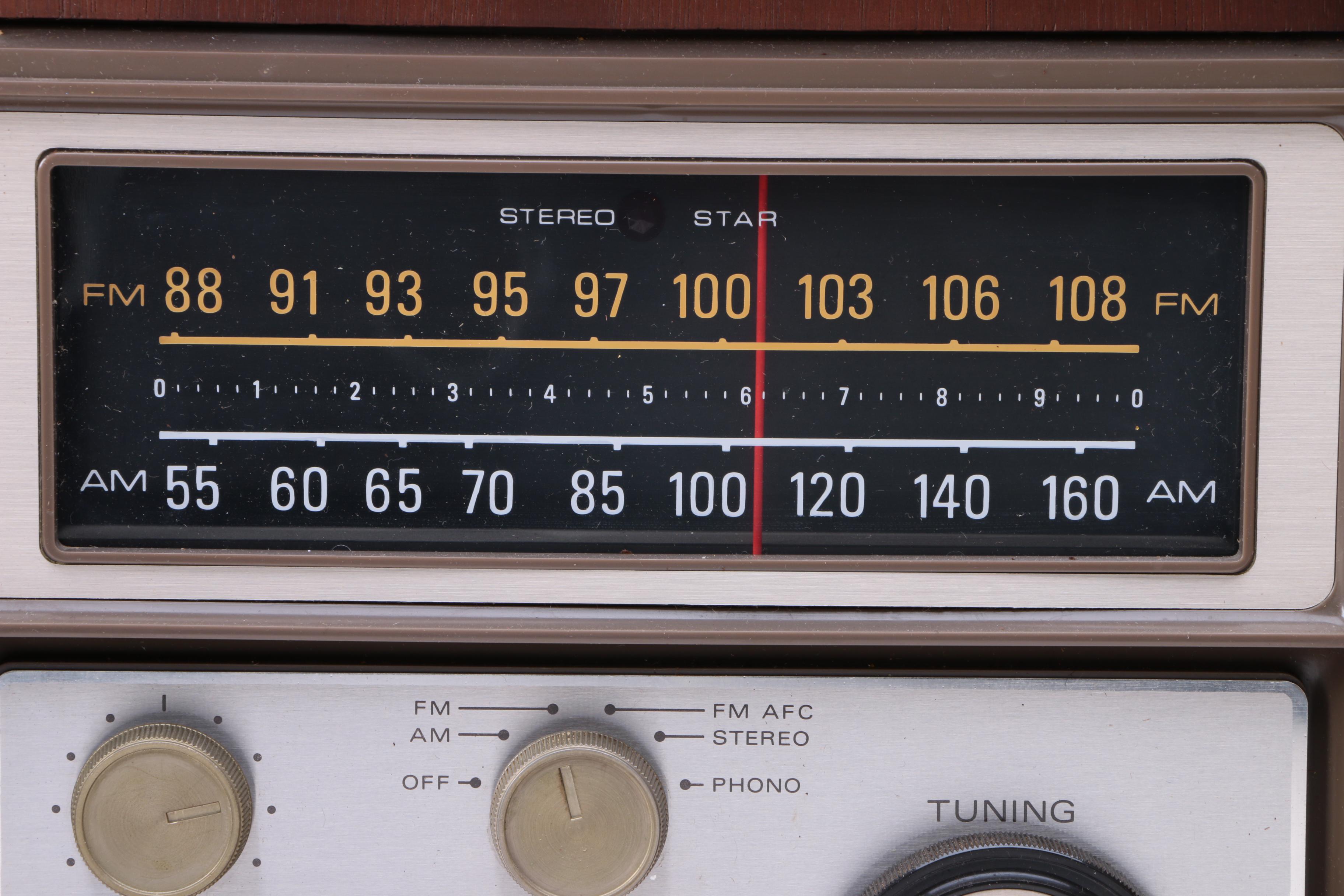 Vintage General Electric T1025A AM/FM Stereo