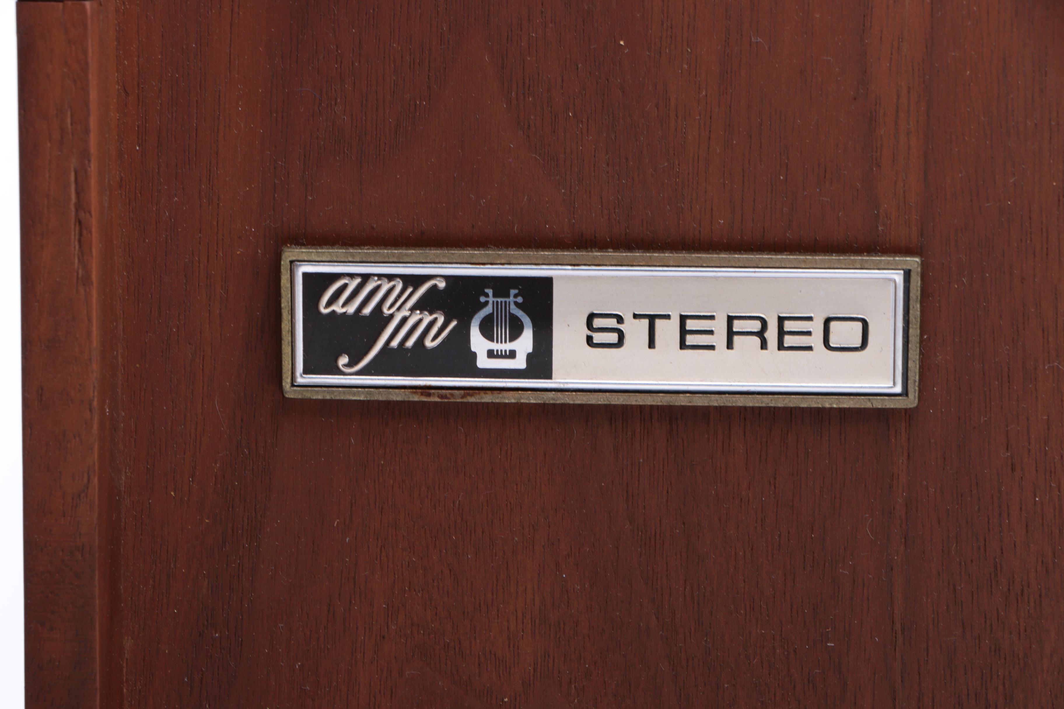 Vintage General Electric T1025A AM/FM Stereo