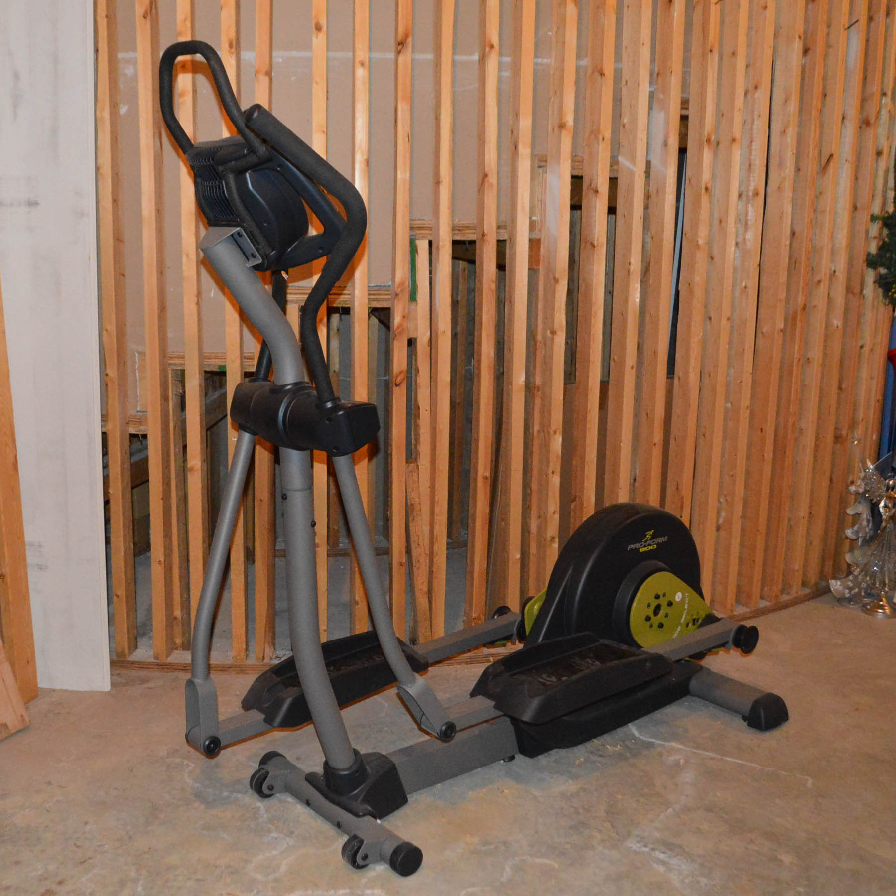 Pro-Form 900 Elliptical Trainer