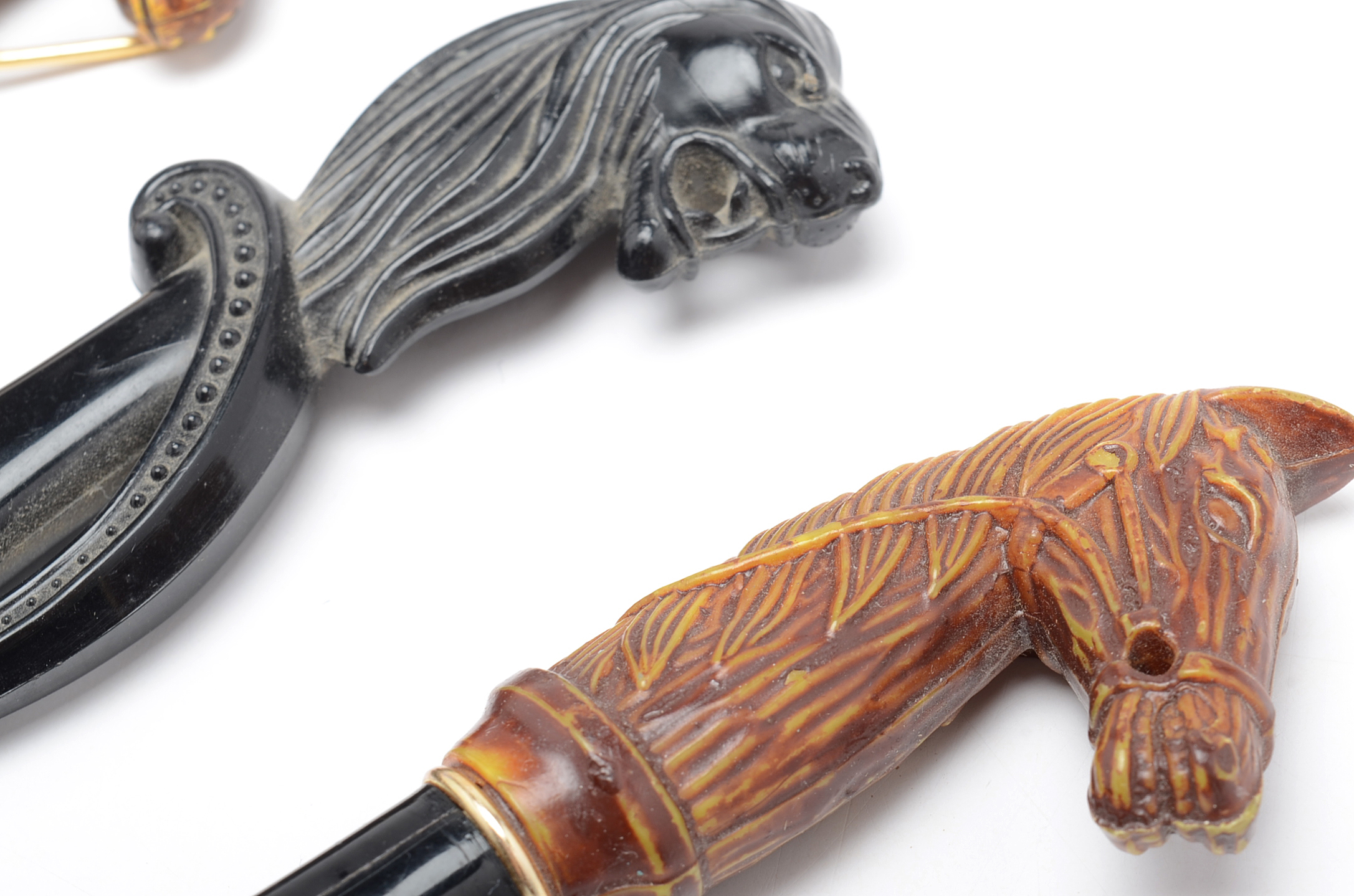 Vintage Shoe Horns and Clothing Brush