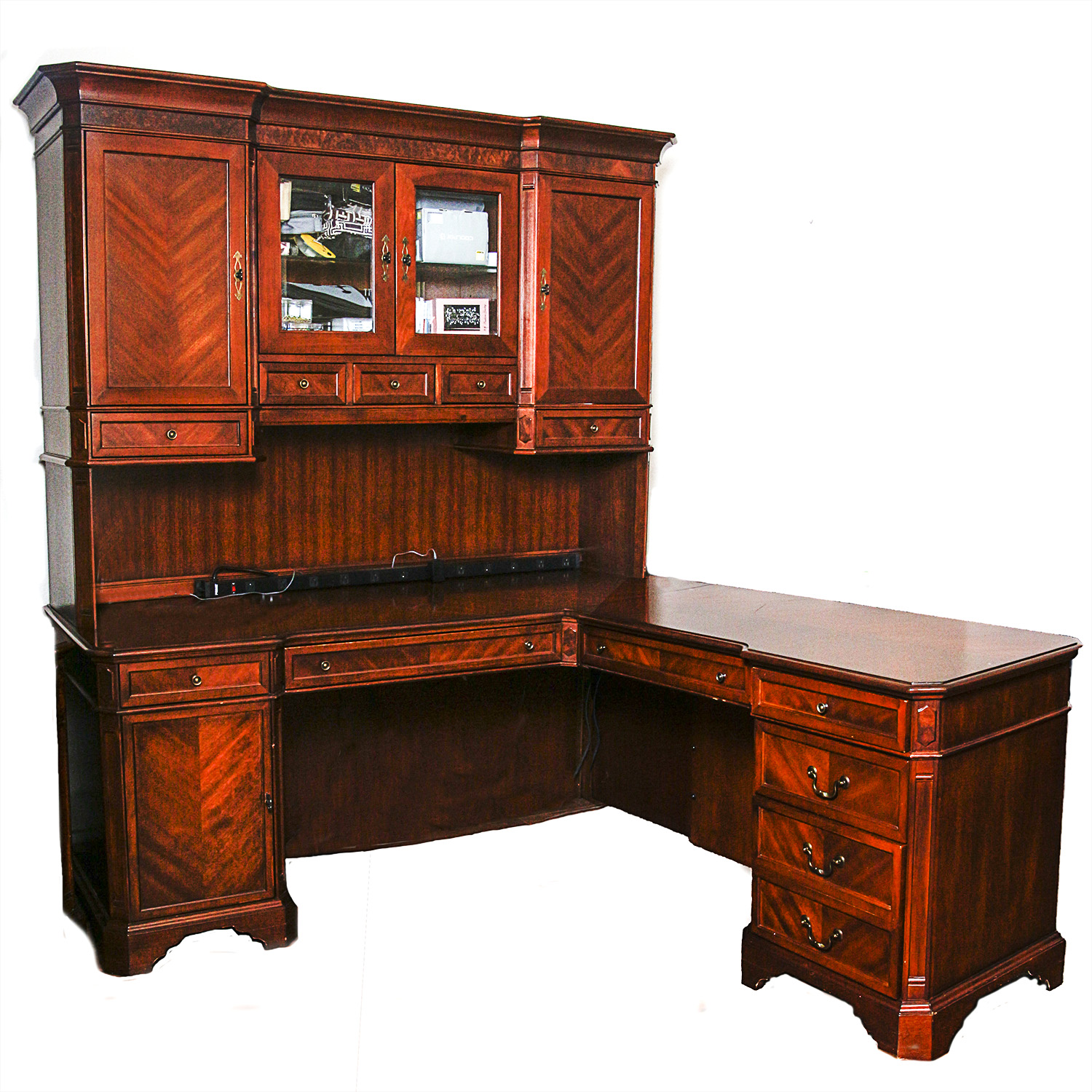 Shenandoah Valley L-Shaped Mahogany Desk with Hutch