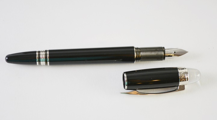 Mont Blanc "StarWalker" 14K White Gold Resin Fountain Pen