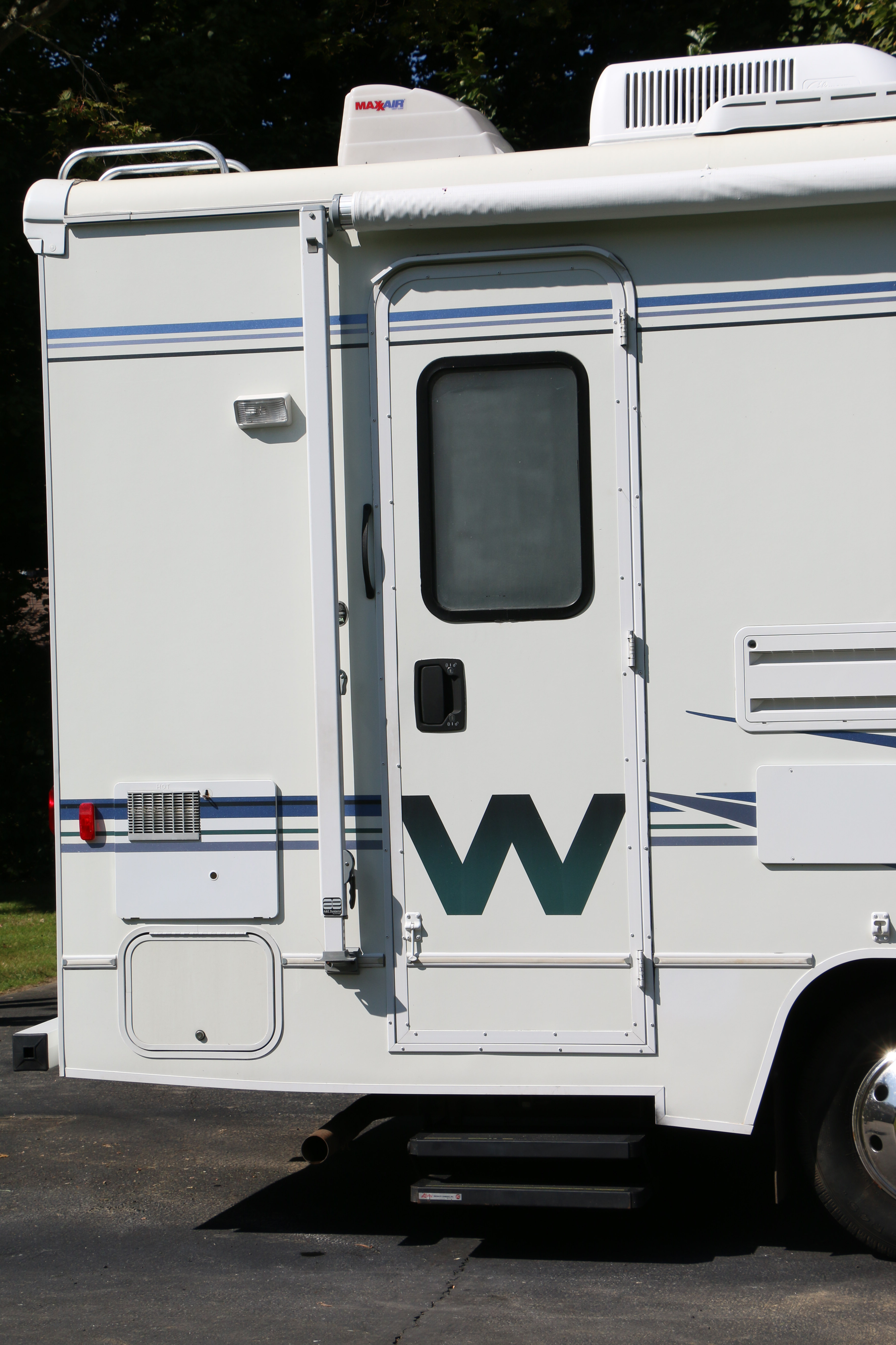 2002 Winnebago Minnie Winnie Ford E350 RV