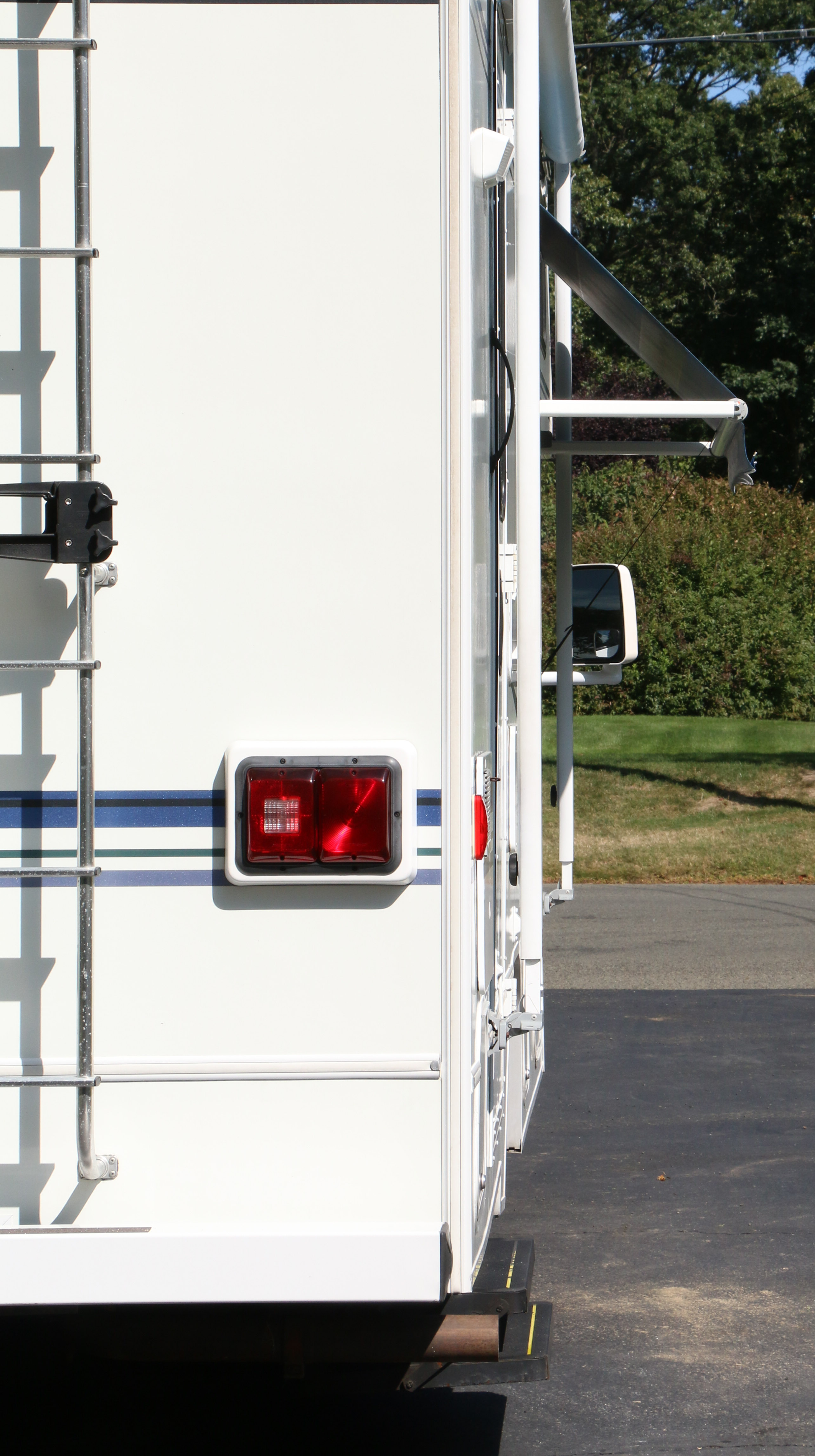 2002 Winnebago Minnie Winnie Ford E350 RV