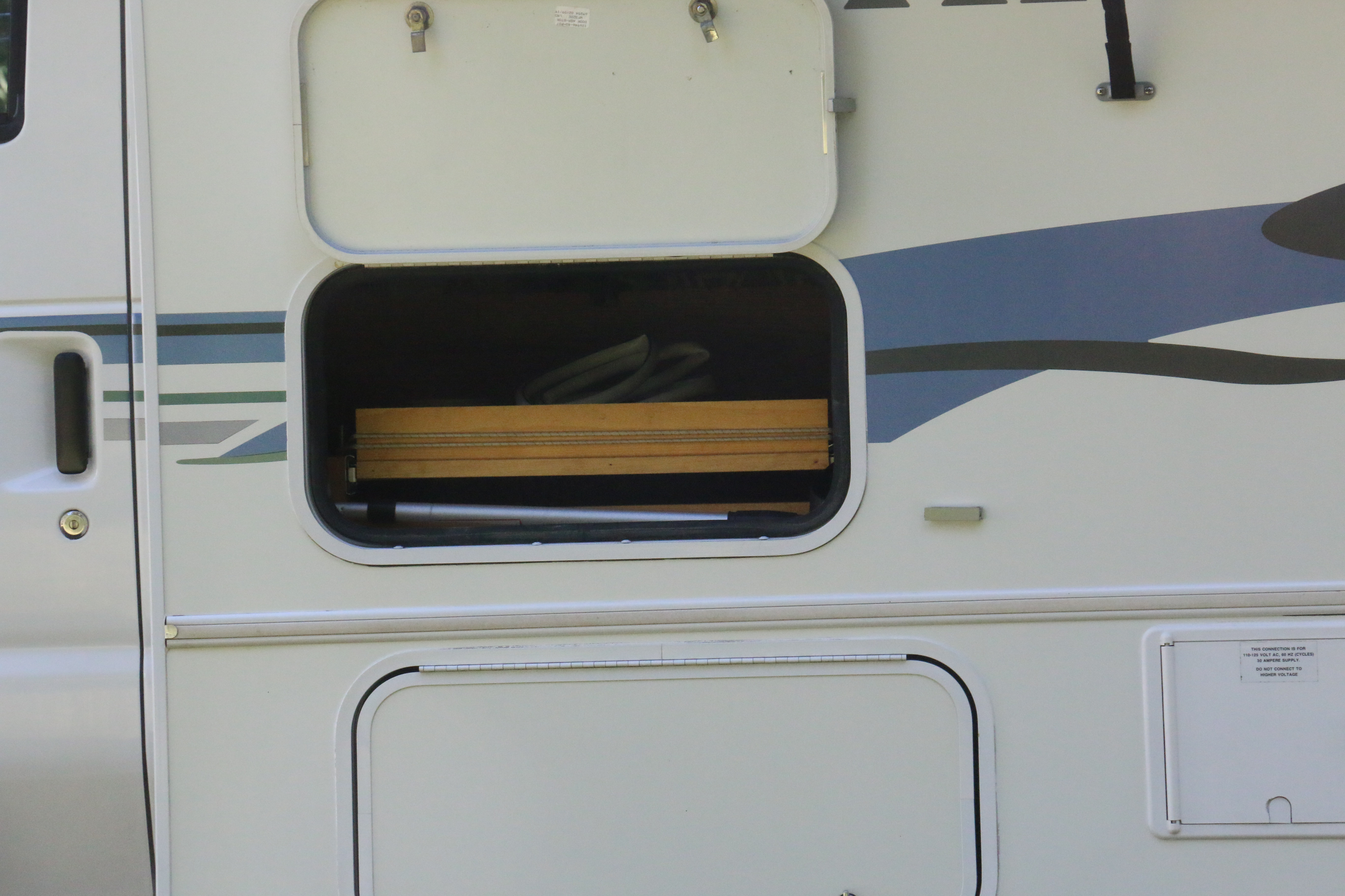 2002 Winnebago Minnie Winnie Ford E350 RV