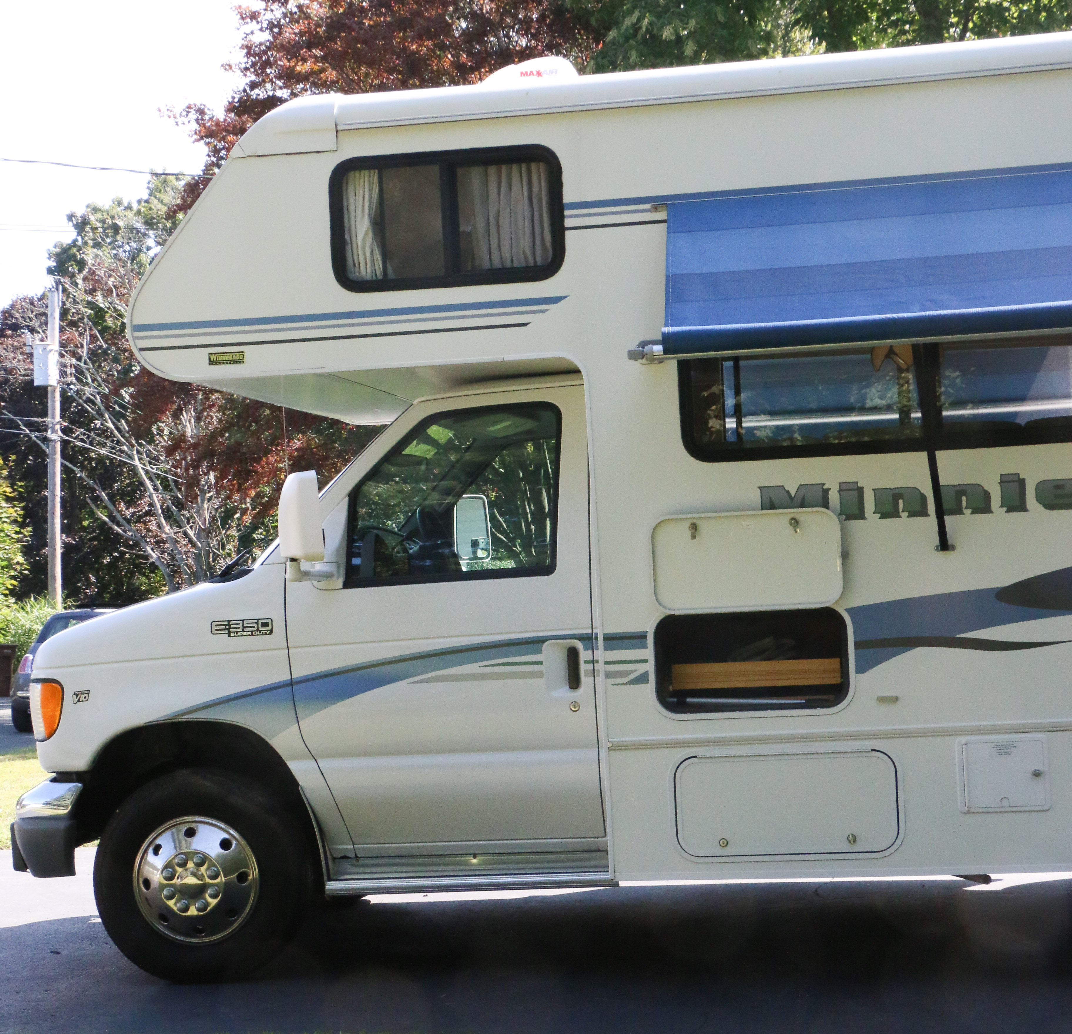 2002 Winnebago Minnie Winnie Ford E350 RV