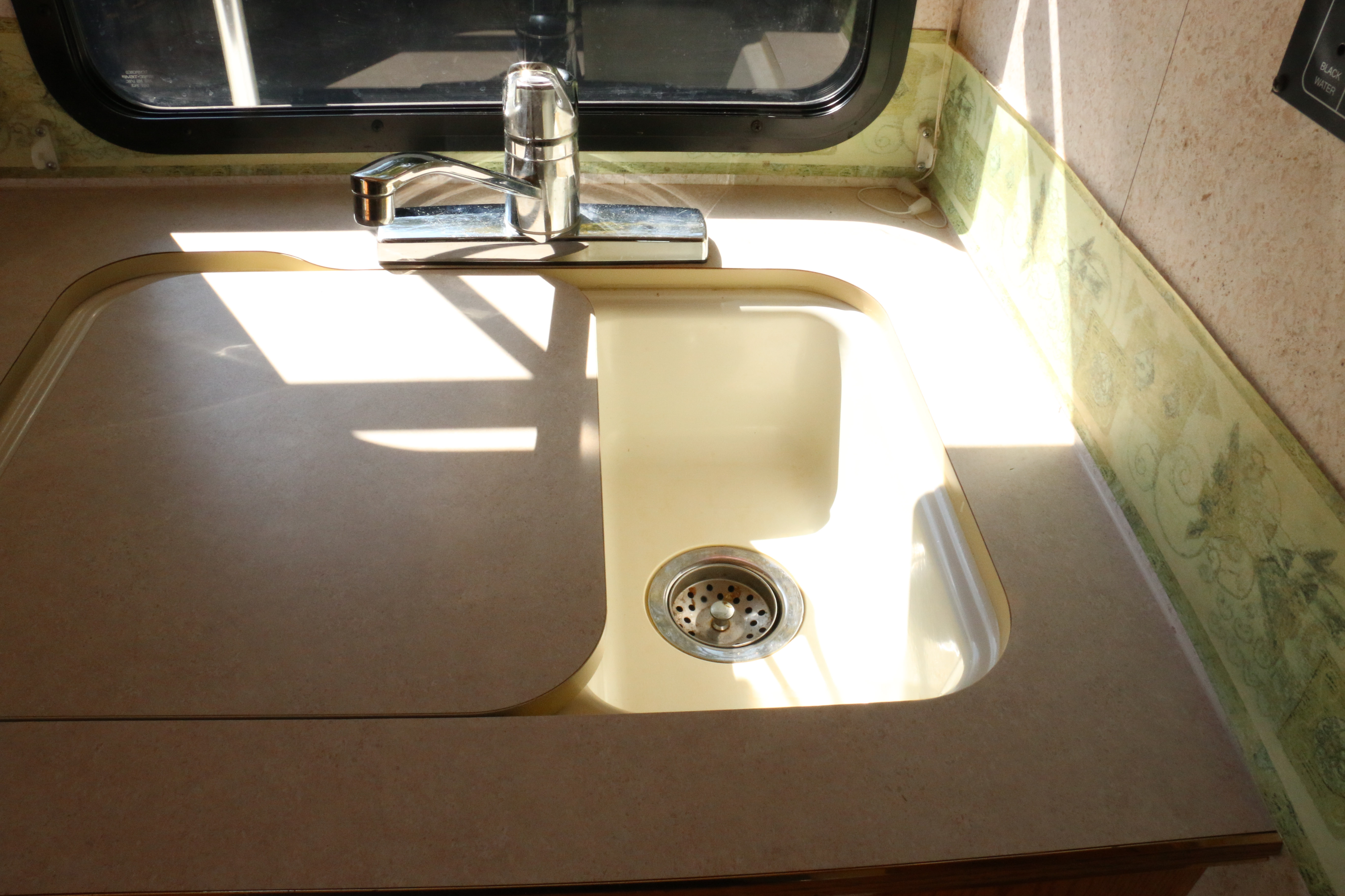 2002 Winnebago Minnie Winnie Ford E350 RV