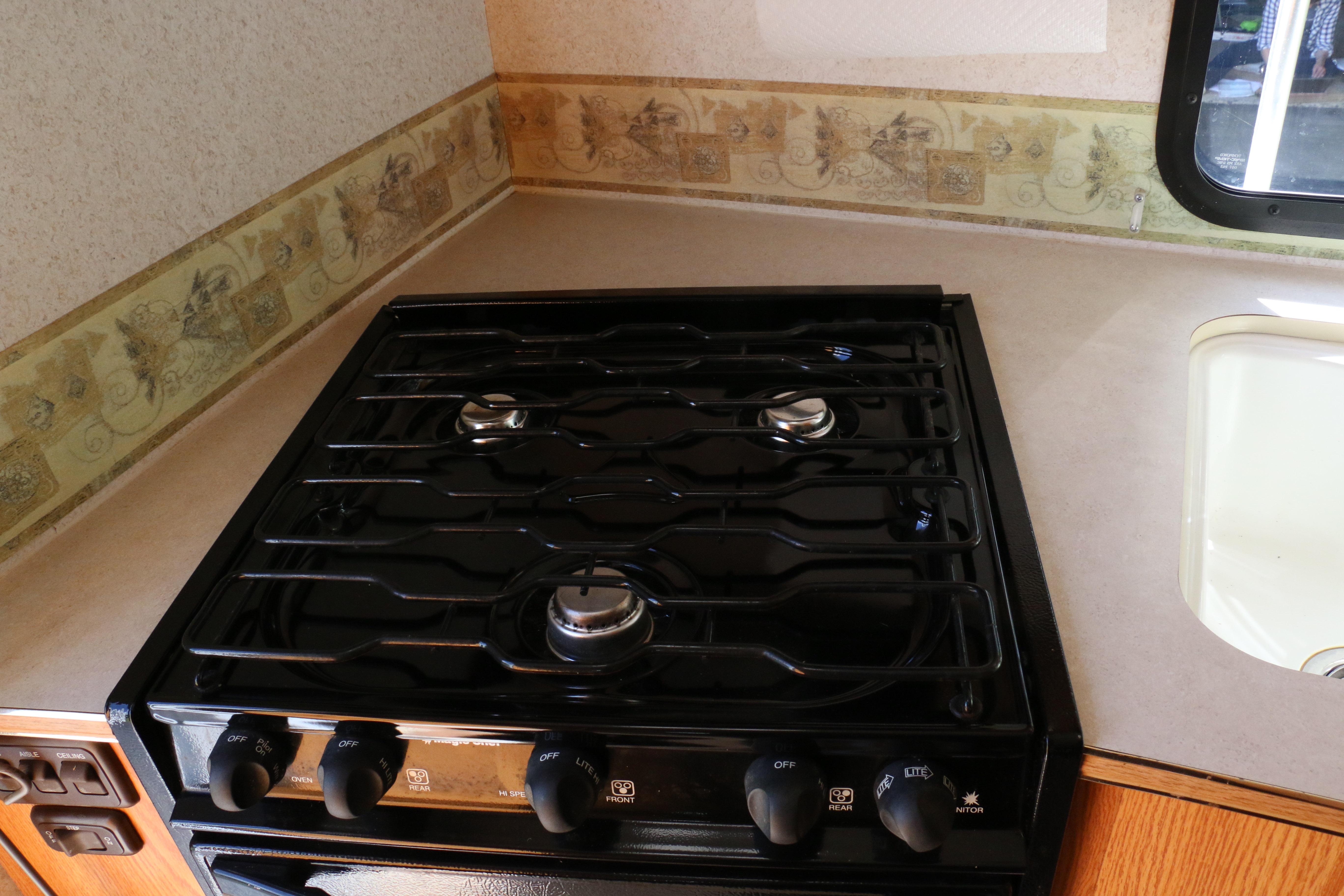 2002 Winnebago Minnie Winnie Ford E350 RV