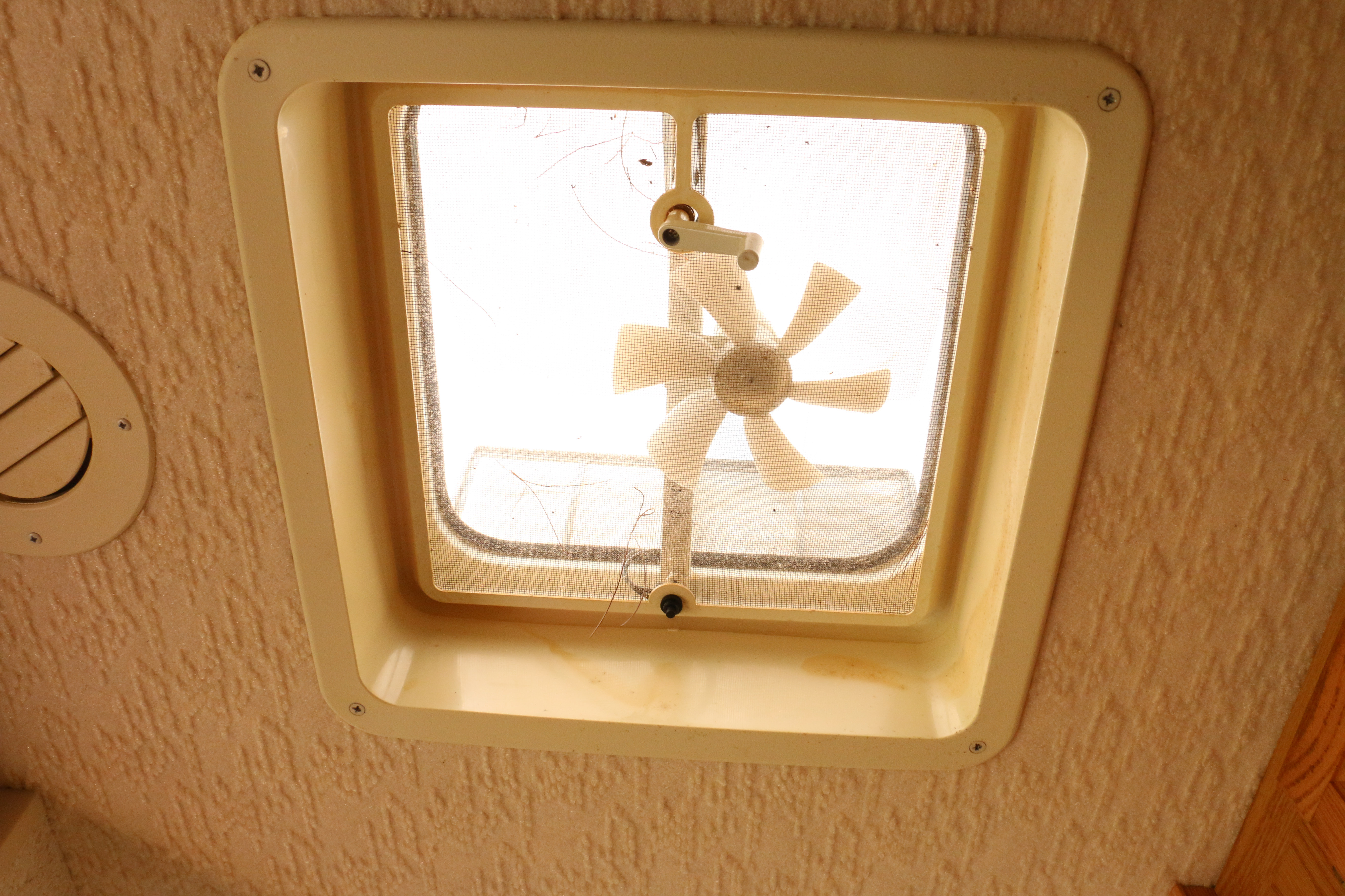 2002 Winnebago Minnie Winnie Ford E350 RV