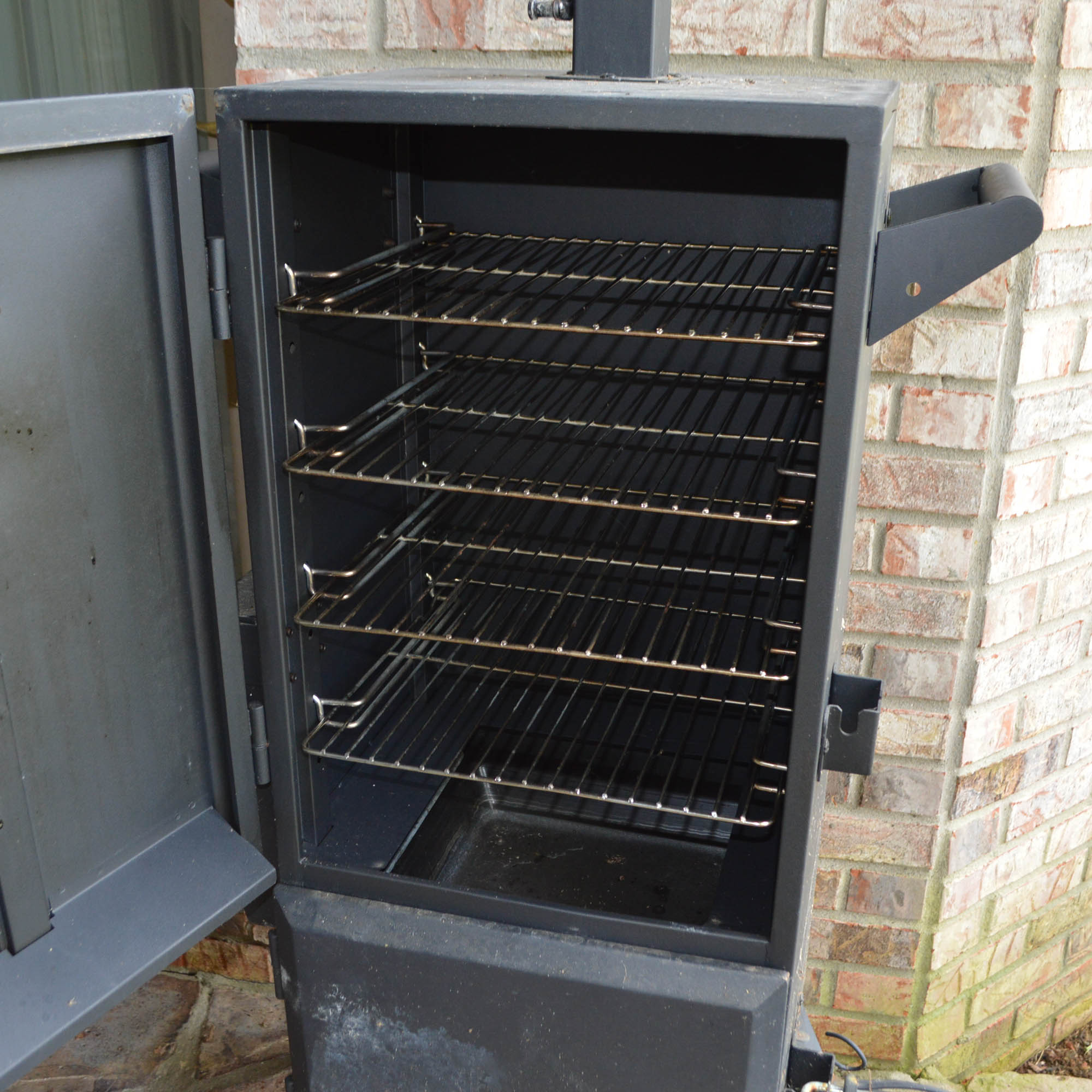 Weber Master Forge Vertical Gas Smoker