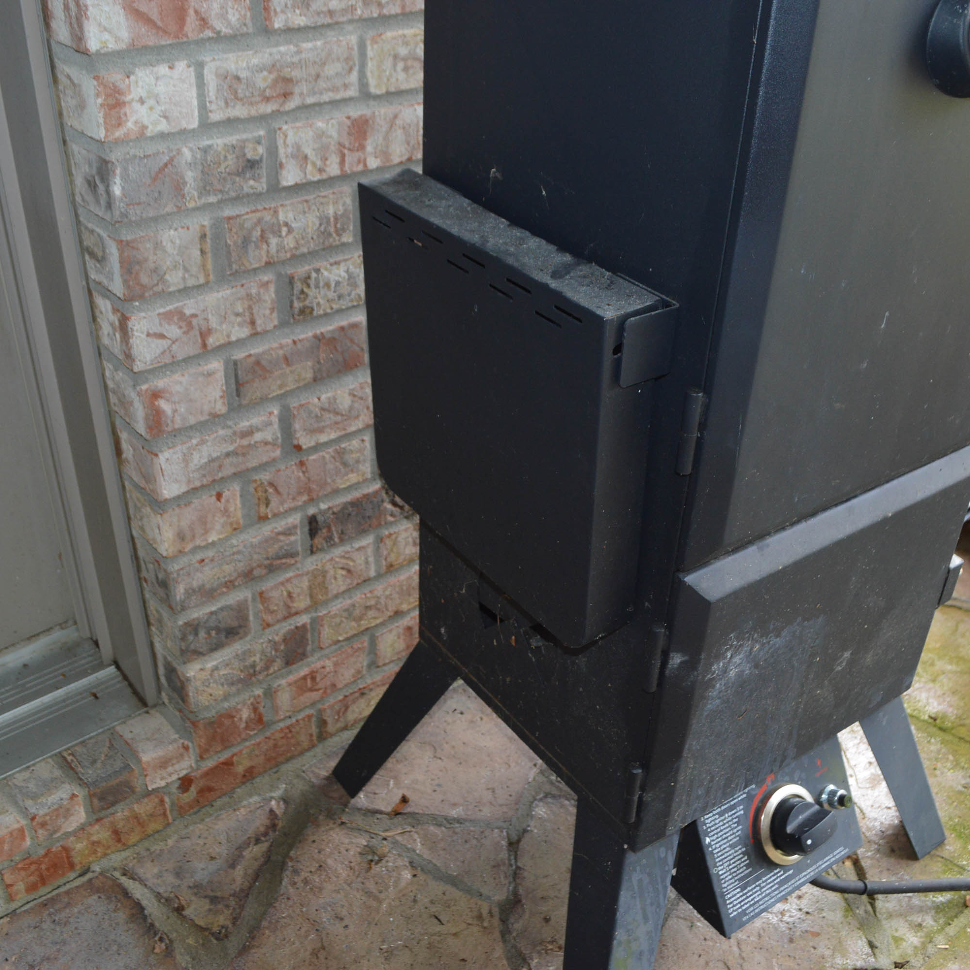 Weber Master Forge Vertical Gas Smoker