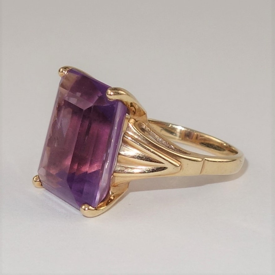 14K Yellow Gold Amethyst Ring