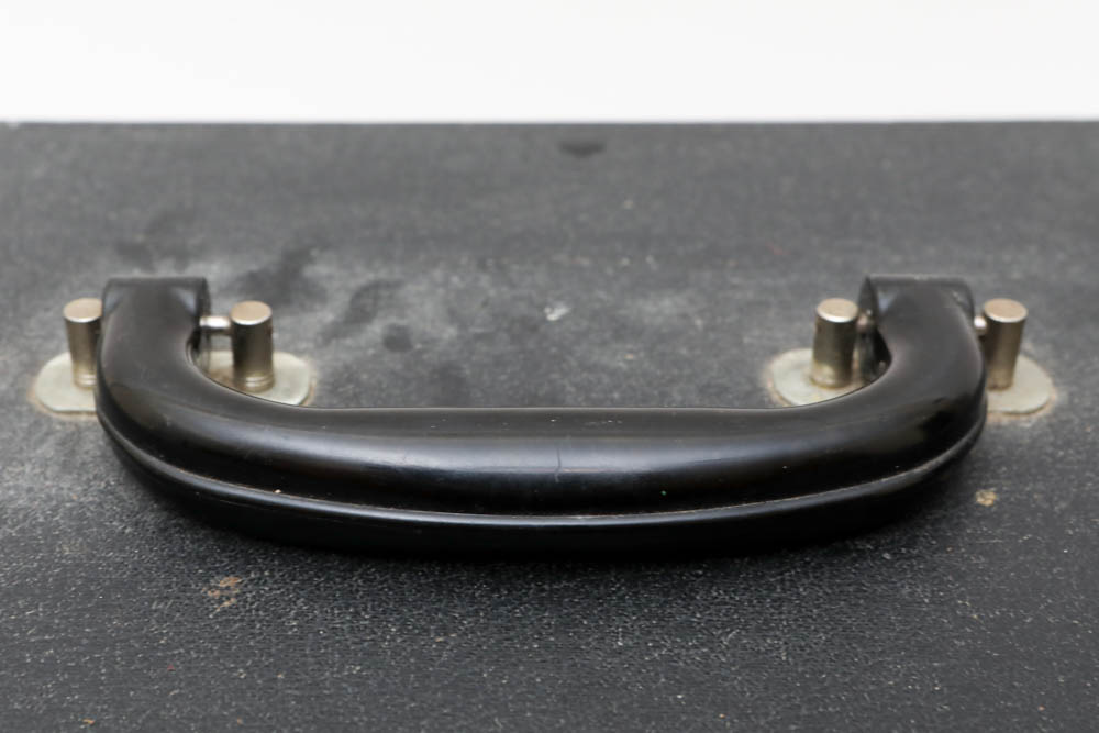 Vintage Singer Sewing Machine in Case