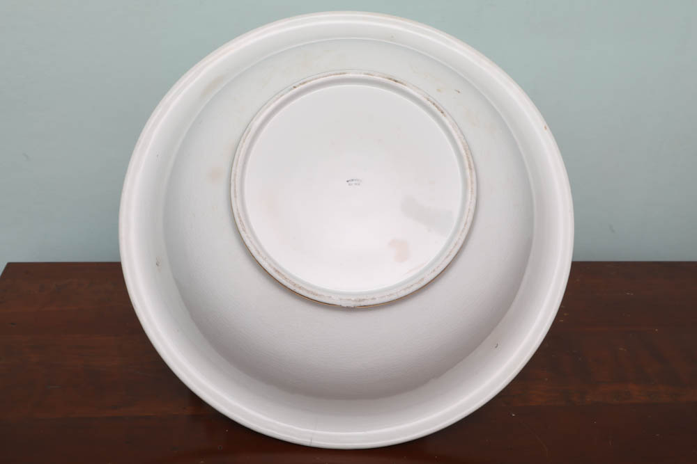 Antique English Pitchers, Basins and Chamberpots including Alfred Meakin