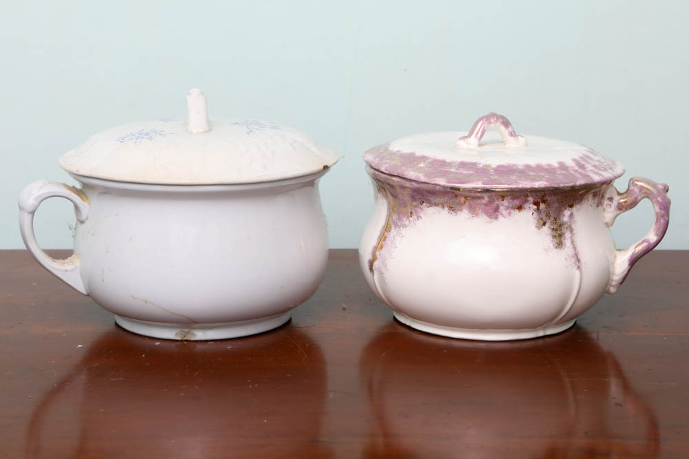 Antique English Pitchers, Basins and Chamberpots including Alfred Meakin