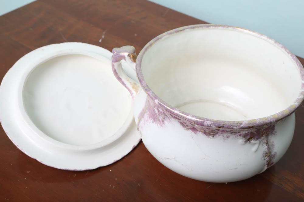 Antique English Pitchers, Basins and Chamberpots including Alfred Meakin