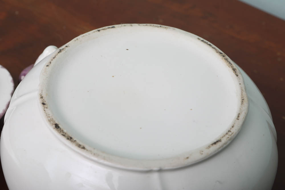 Antique English Pitchers, Basins and Chamberpots including Alfred Meakin