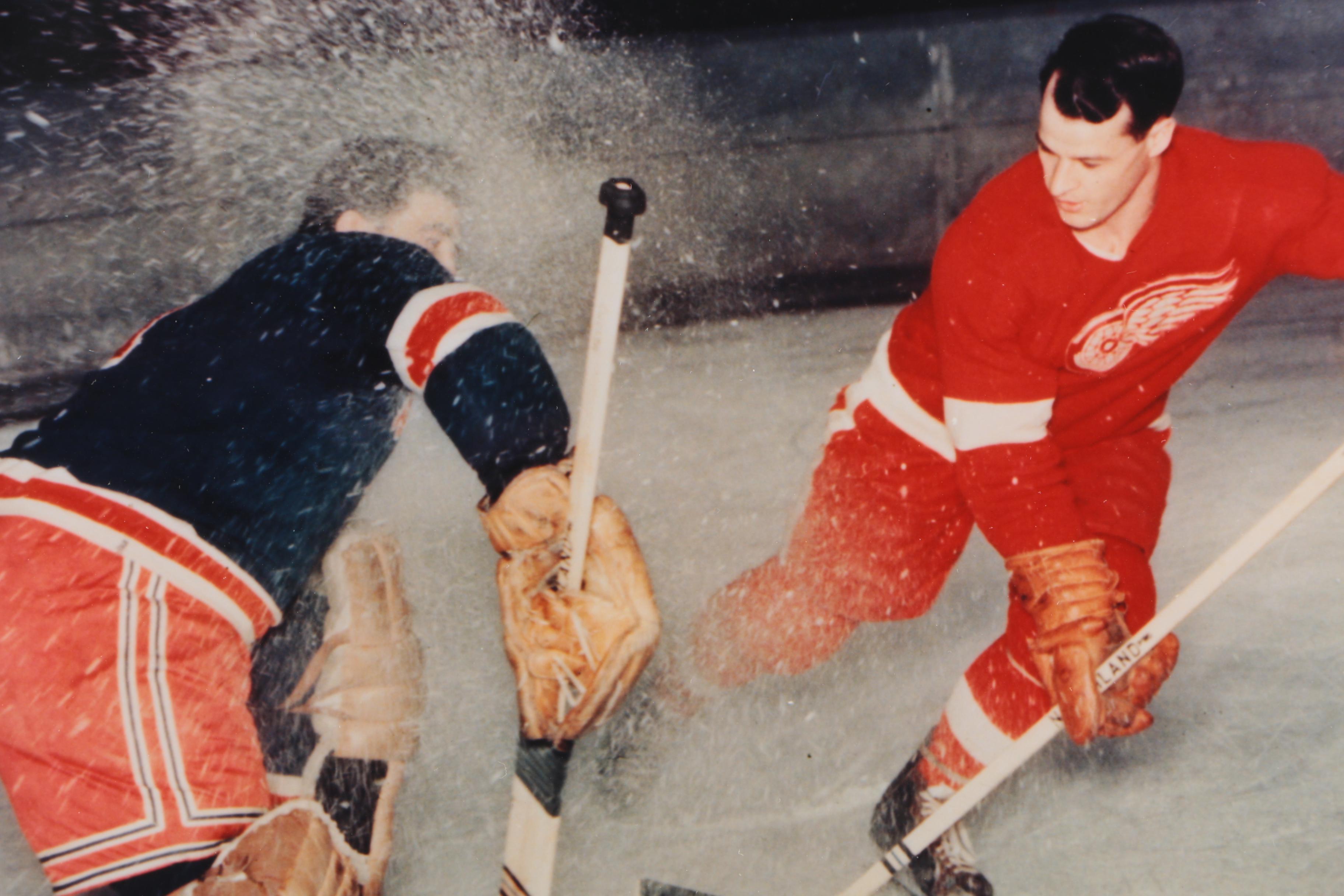 Gordie Howe Autographed Photo