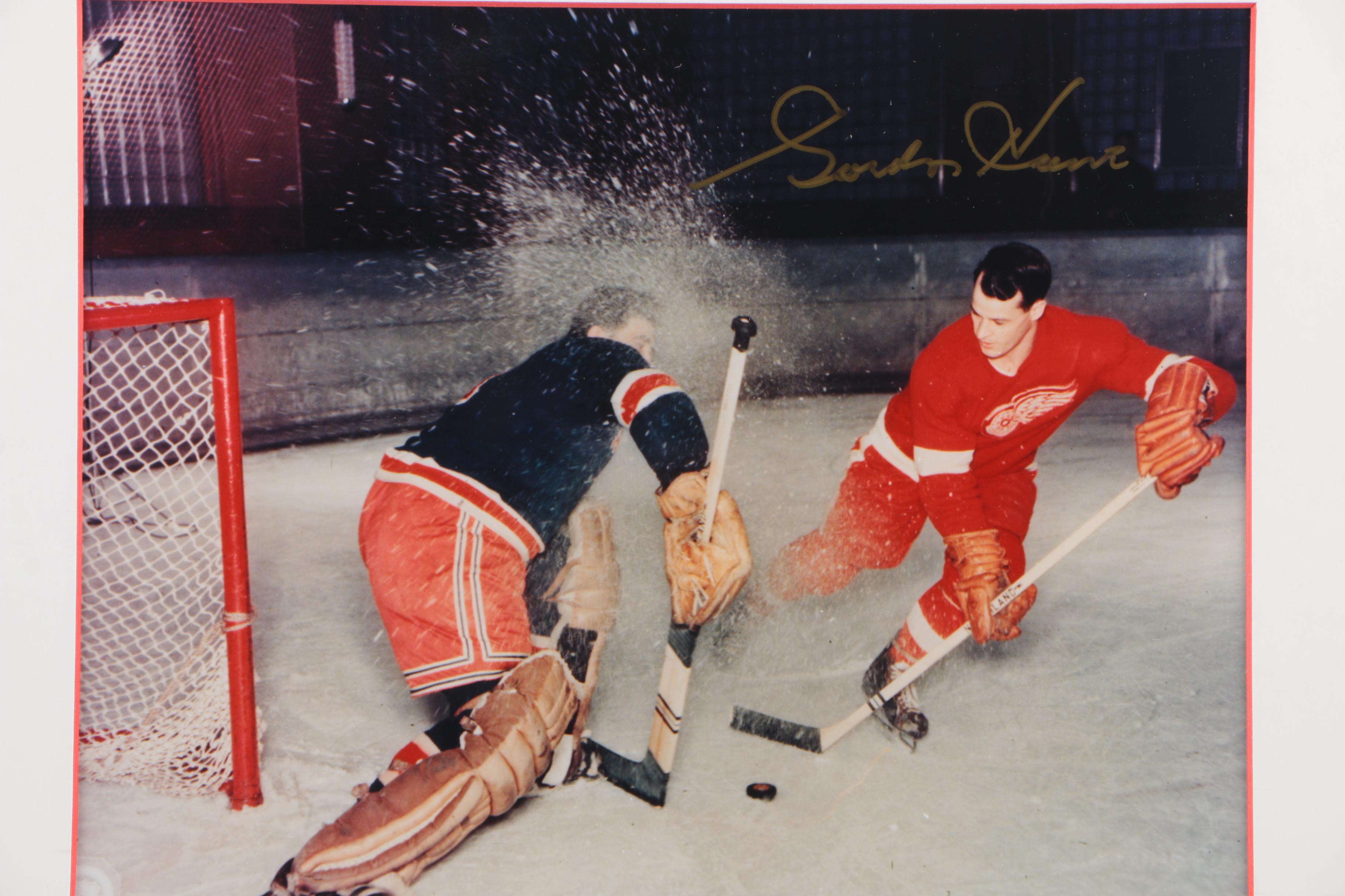 Gordie Howe Autographed Photo