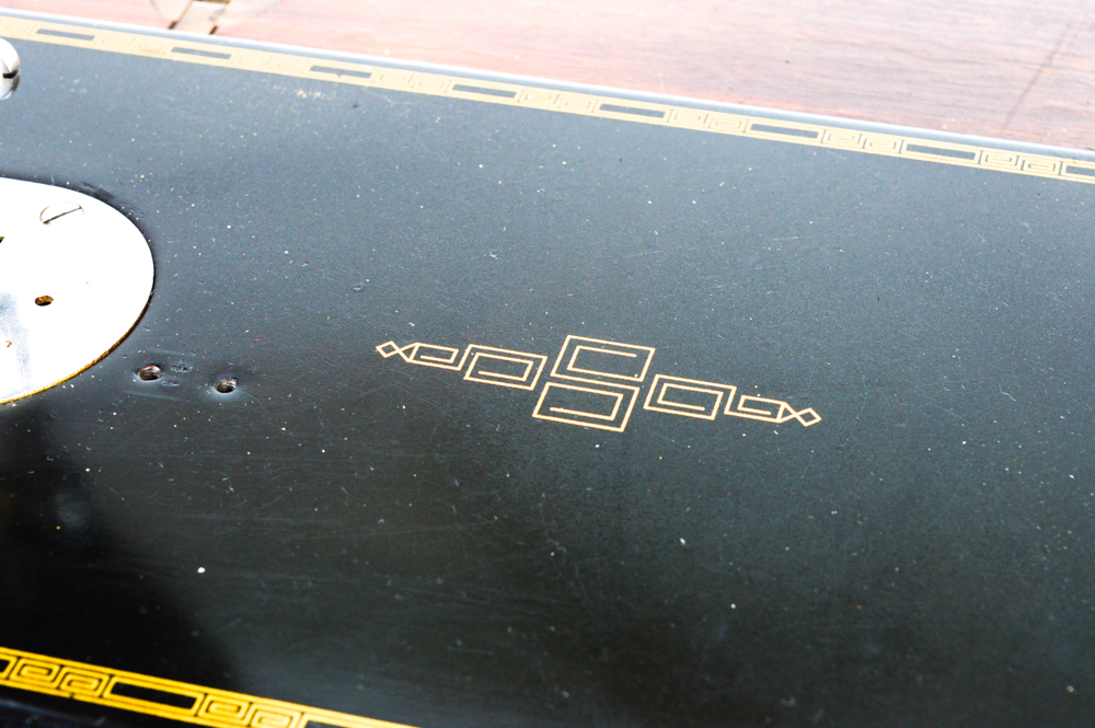 Vintage Art Deco Cabinet Singer Sewing Machine