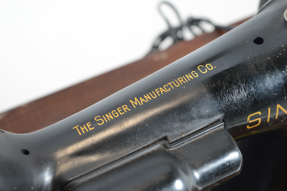 Vintage Art Deco Cabinet Singer Sewing Machine