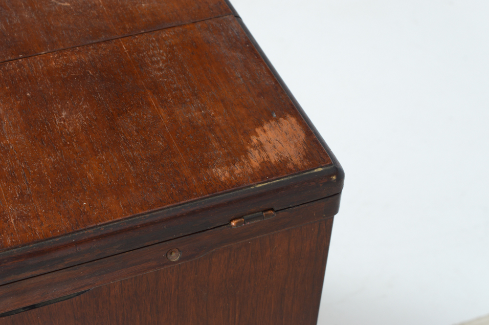 Vintage Art Deco Cabinet Singer Sewing Machine