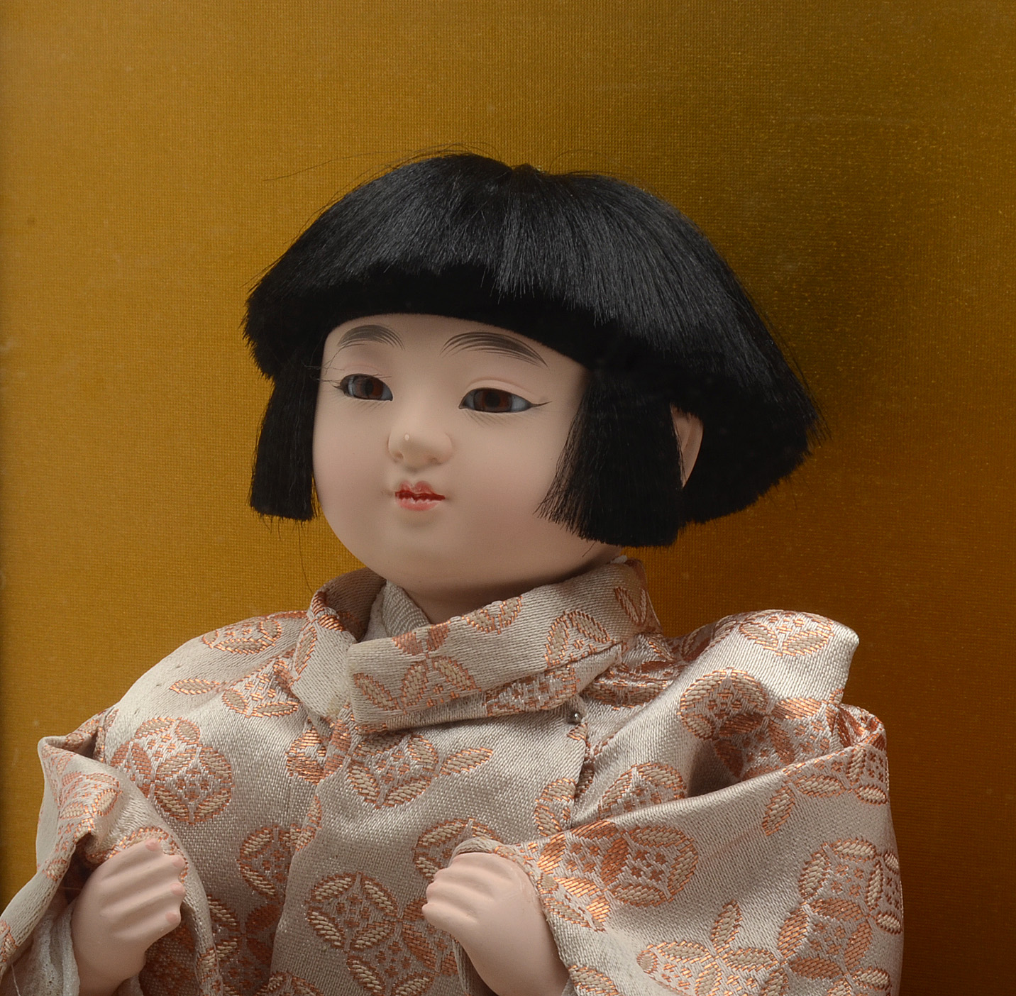 Oyama Ningyo Japanese Oshana Hina Doll Set in Display Case