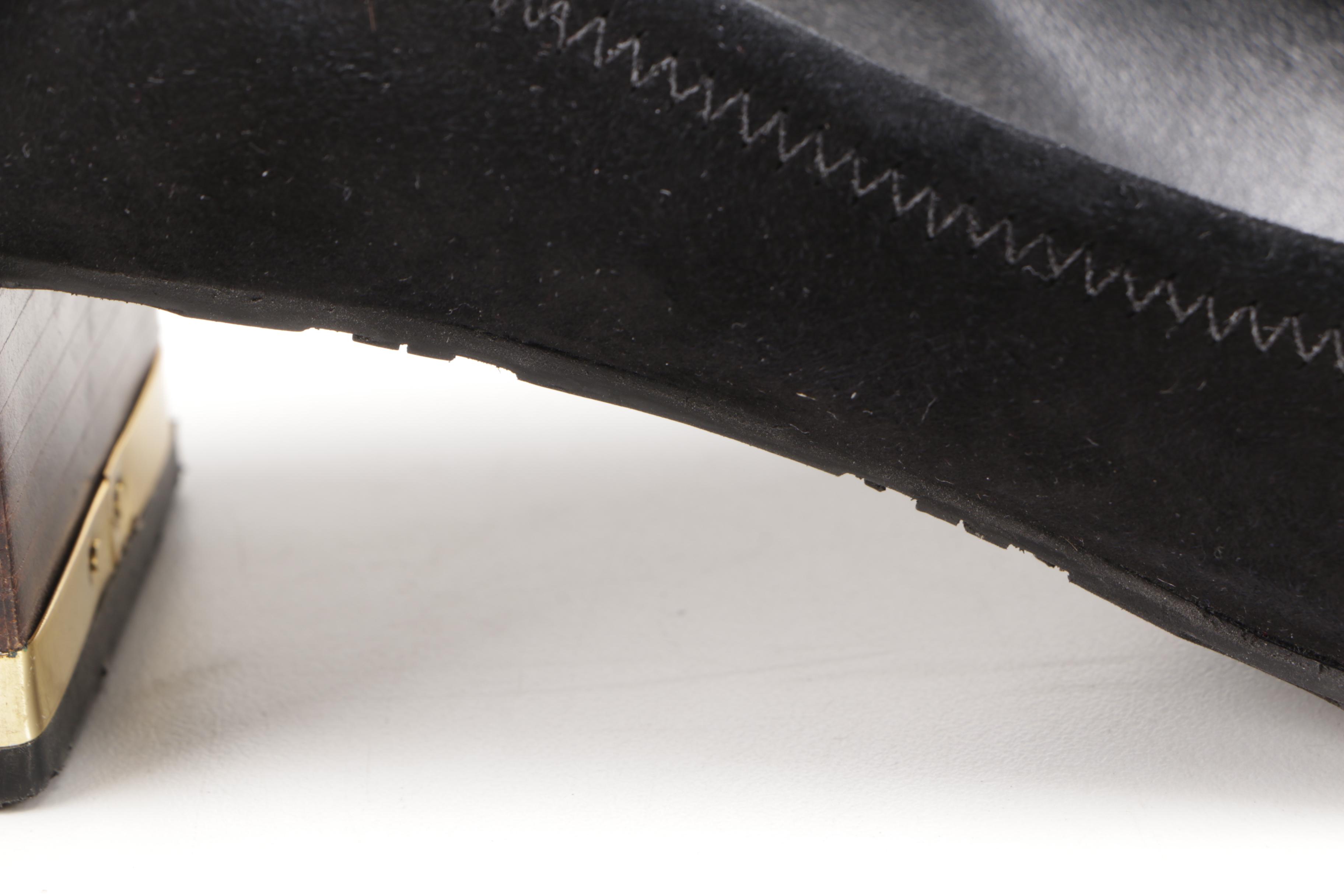 Tory Burch Black Leather Pumps