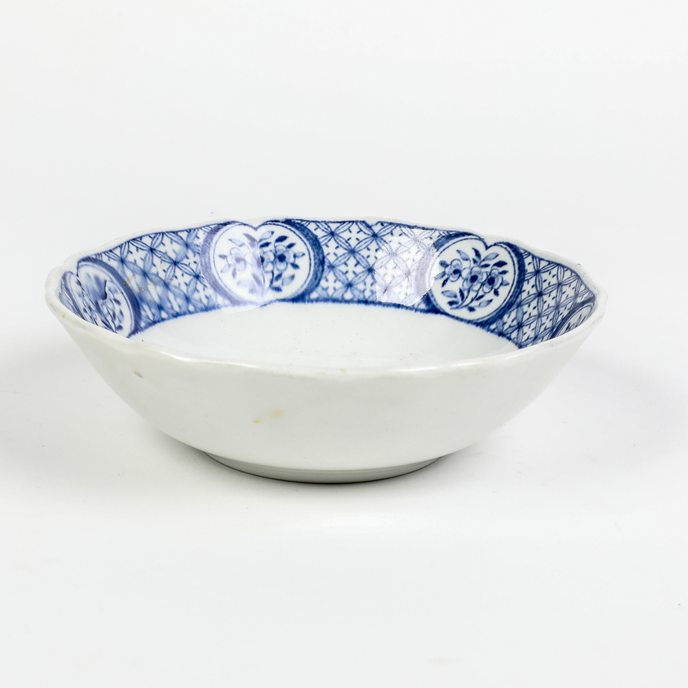 Antique Furnivals "Old Chelsea" Chinoiserie Bowl