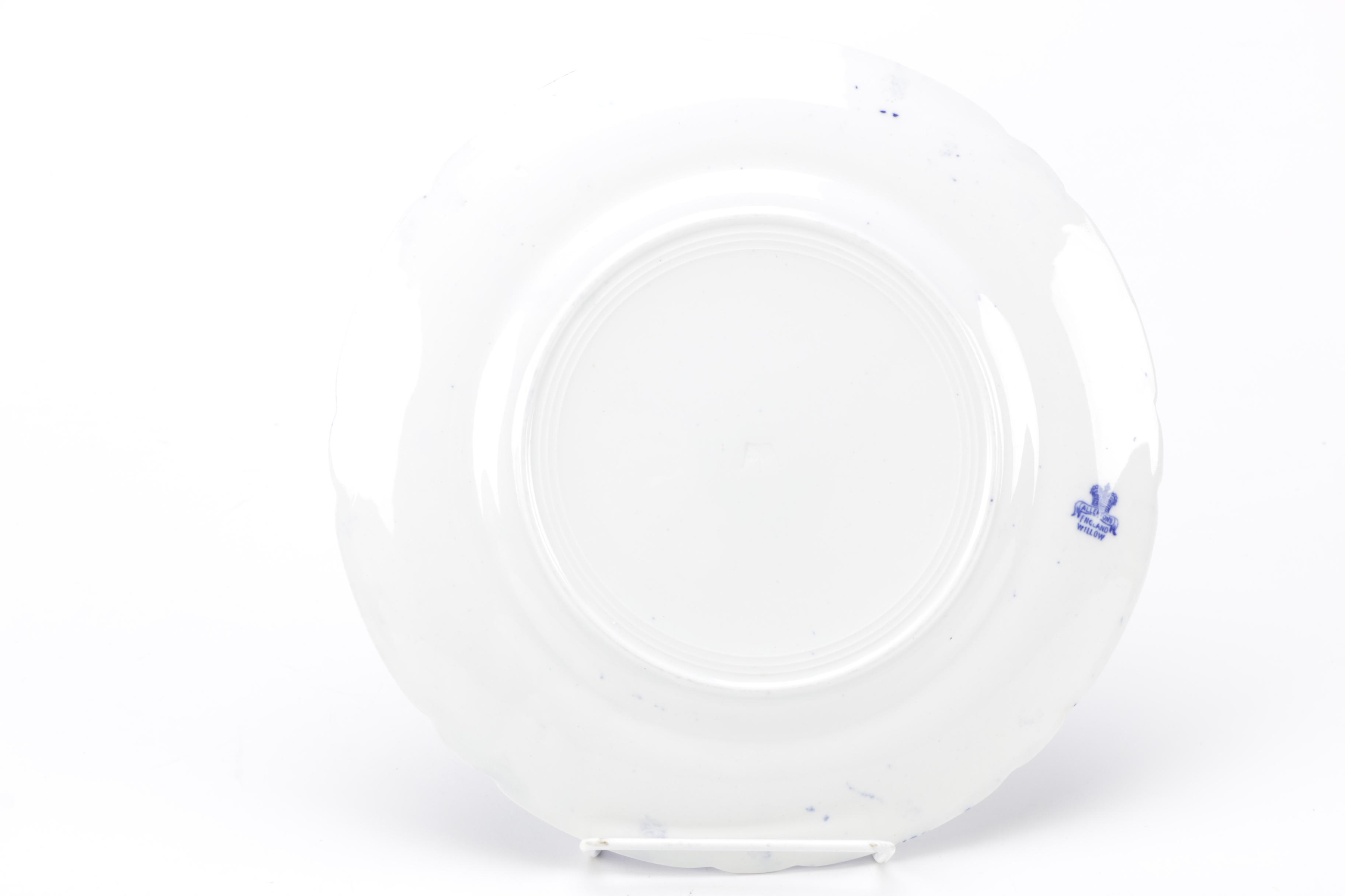 Dog-Themed Decorative Pieces with Additional Décor