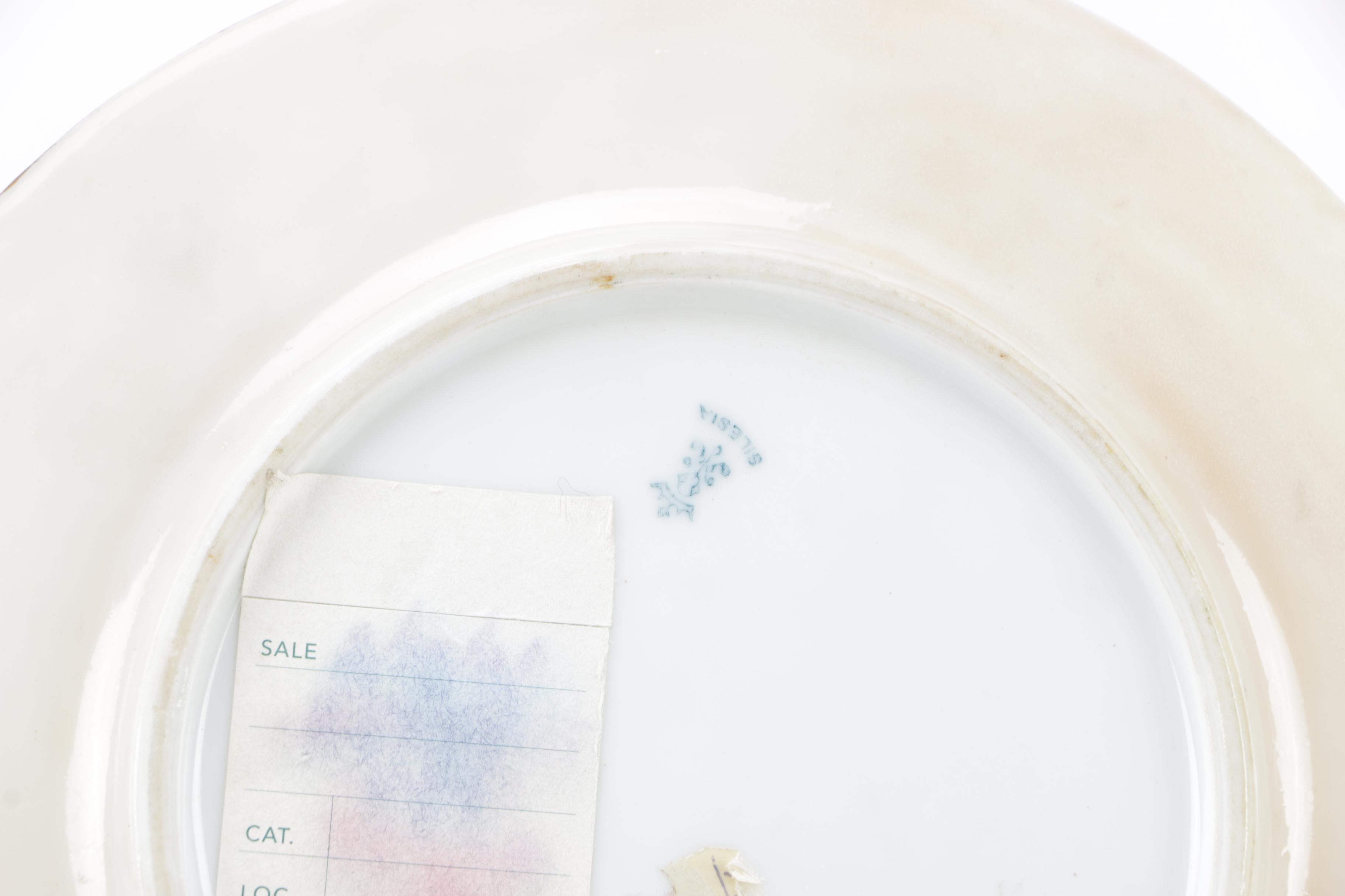 Dog-Themed Decorative Pieces with Additional Décor