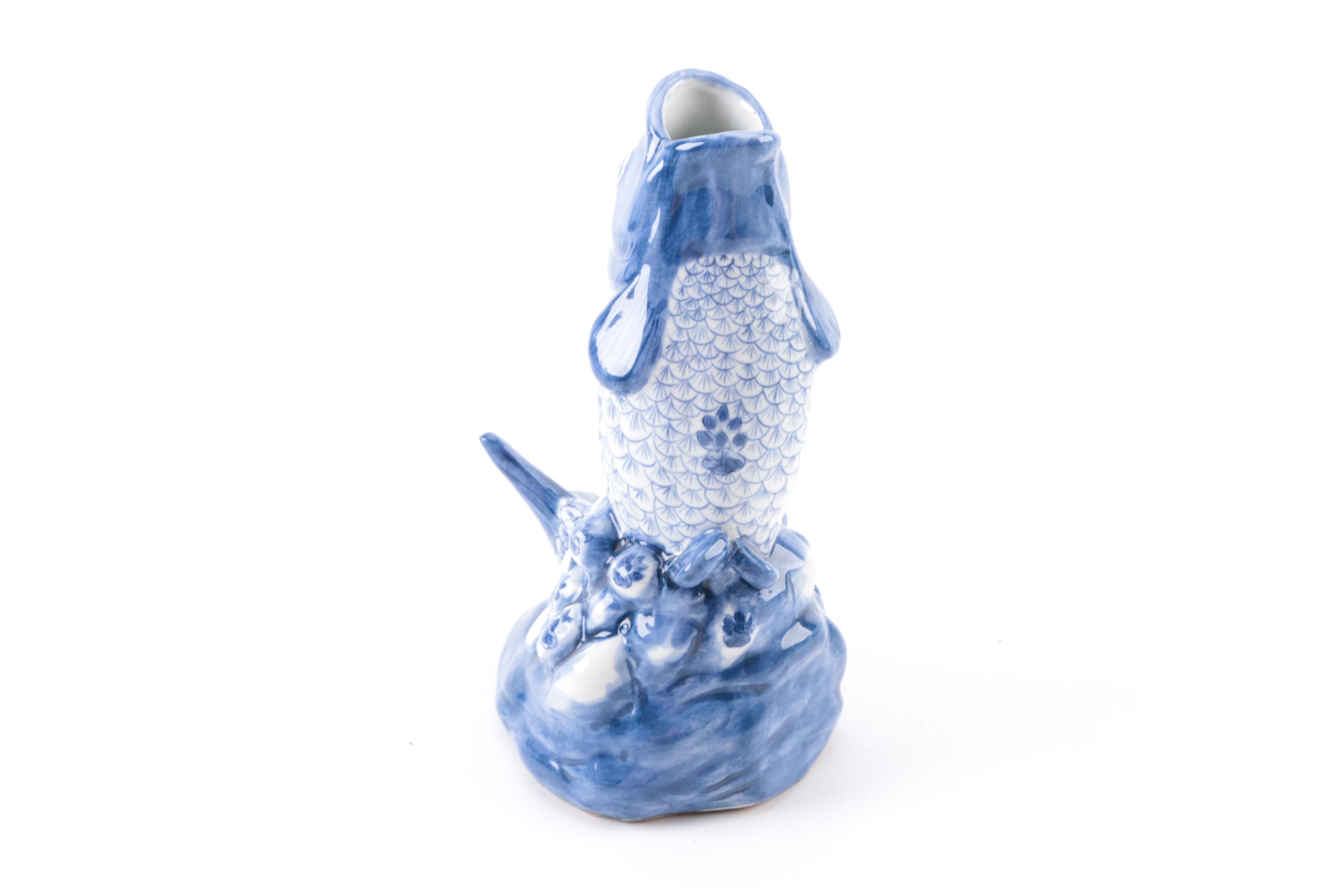 Chinese Blue and White Ceramic Fish Vase