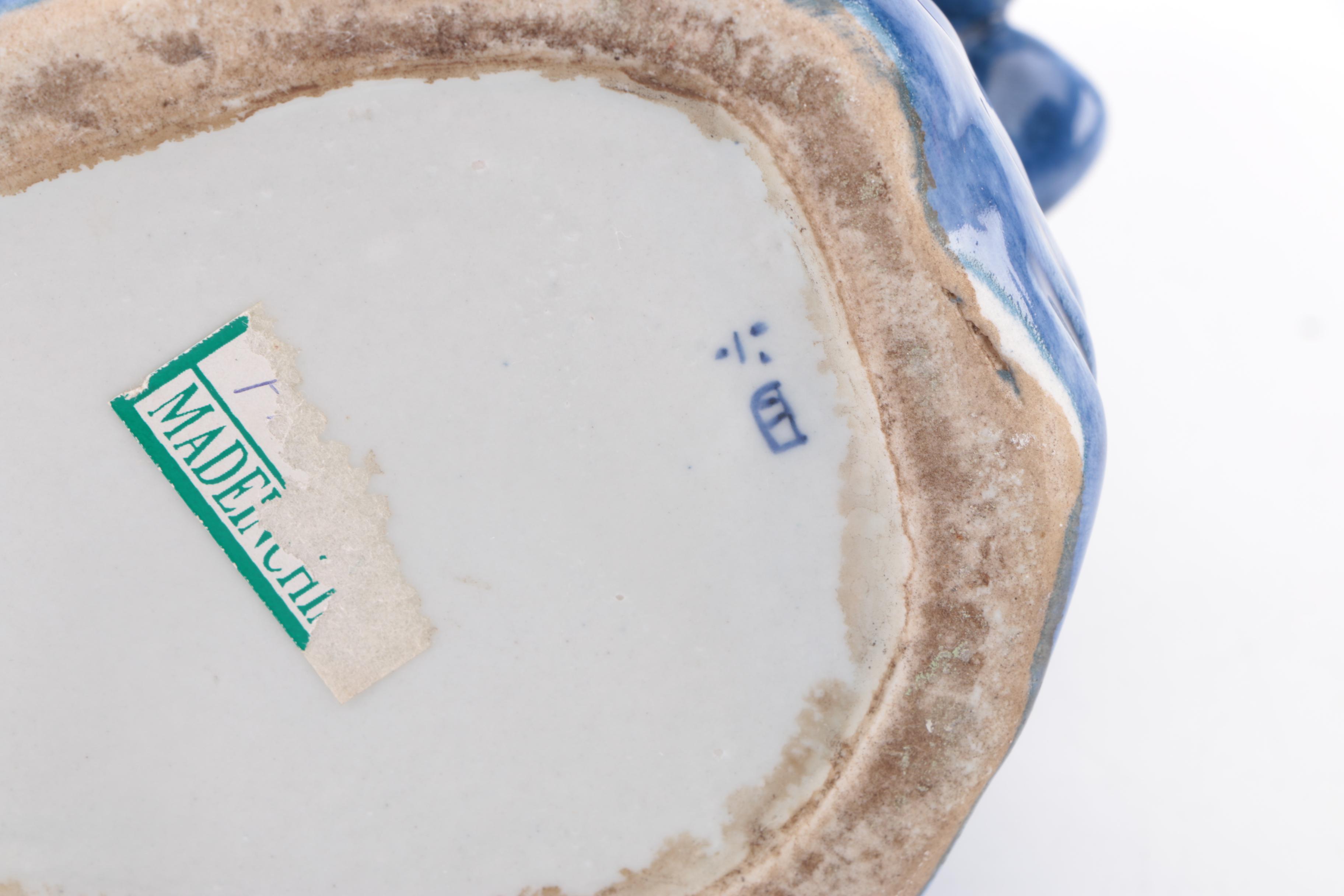 Chinese Blue and White Ceramic Fish Vase