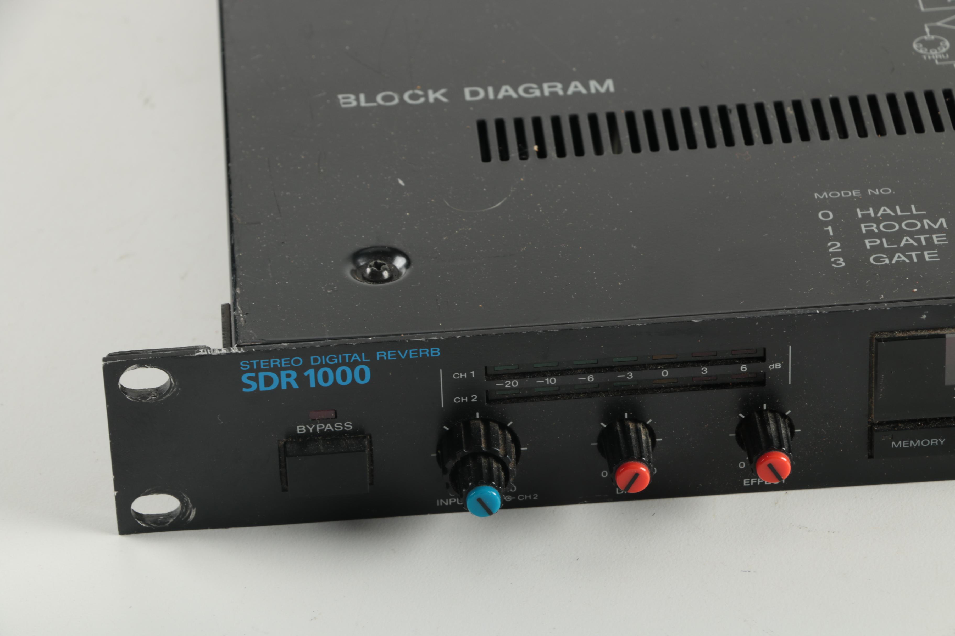 SDR 1000 Stereo Digital Reverb by Ibanez