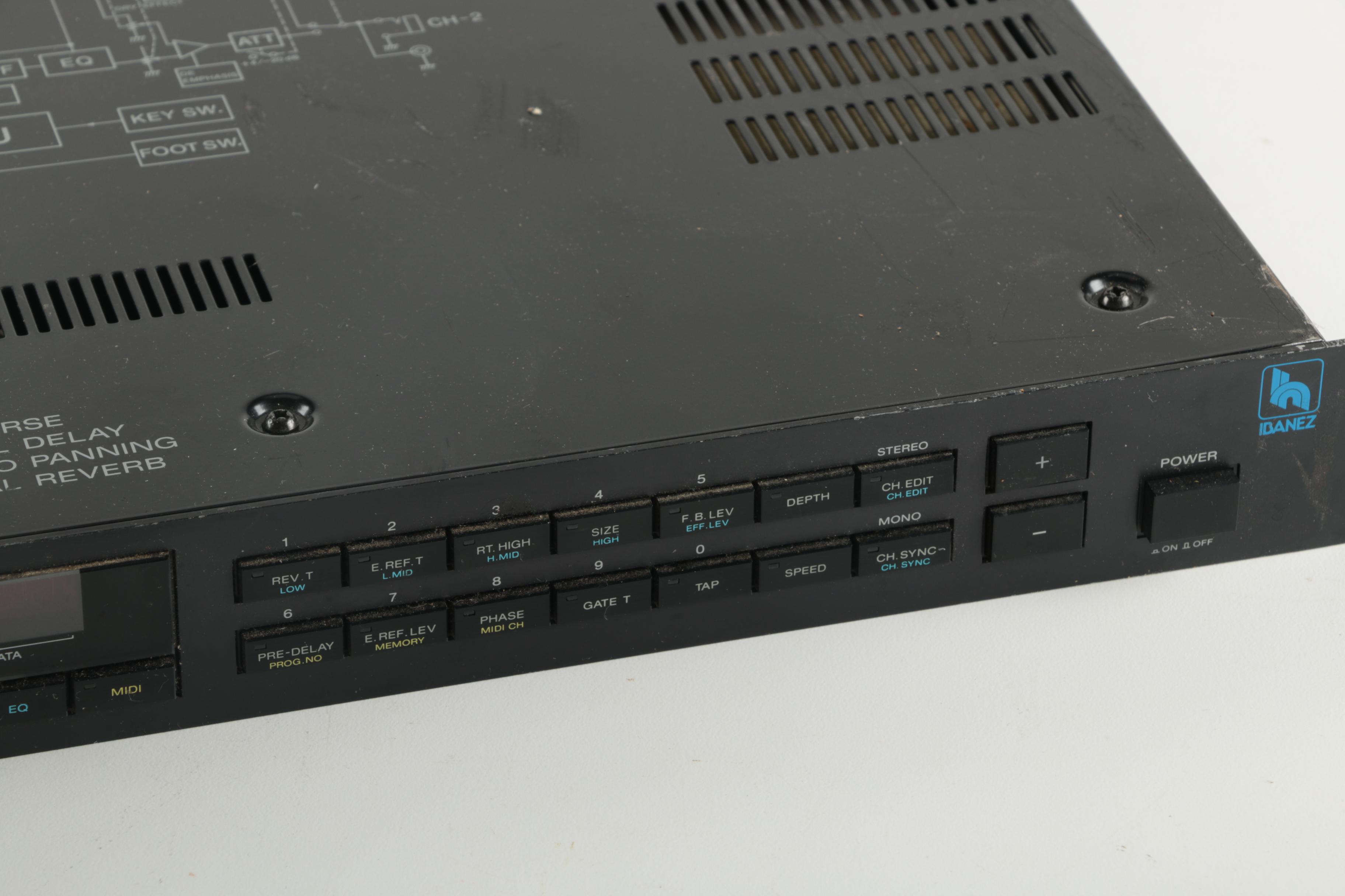 SDR 1000 Stereo Digital Reverb by Ibanez