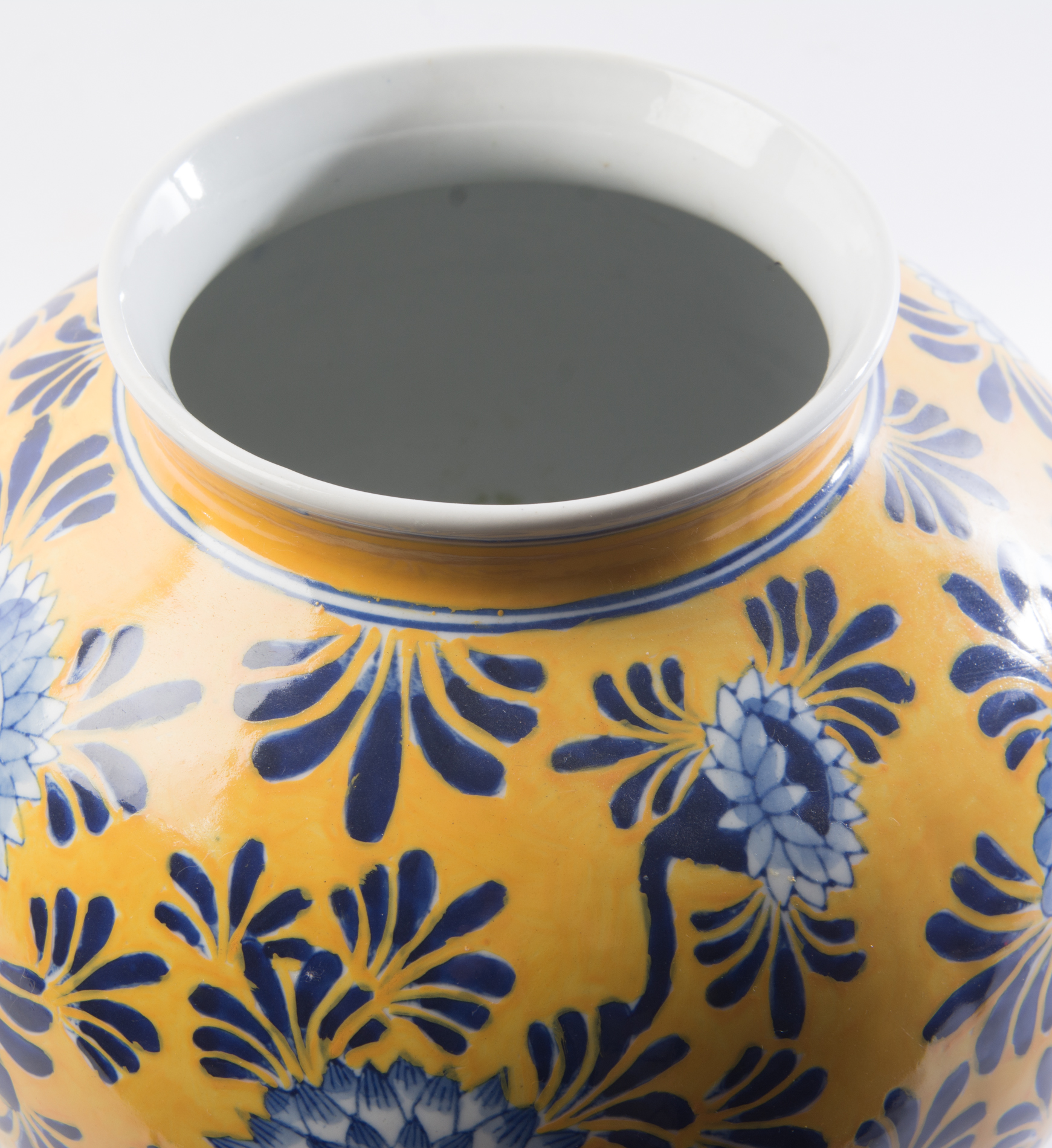 Seymour Mann Imperial China Porcelain Vase