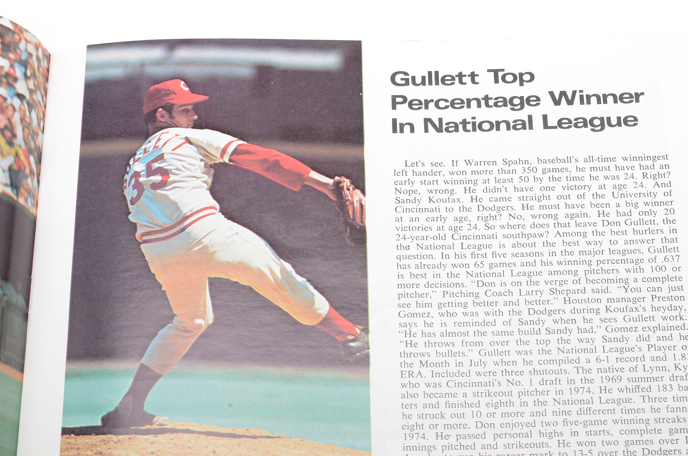 1975 Reds "World Champs" Scroll Team Pennant and Yearbook