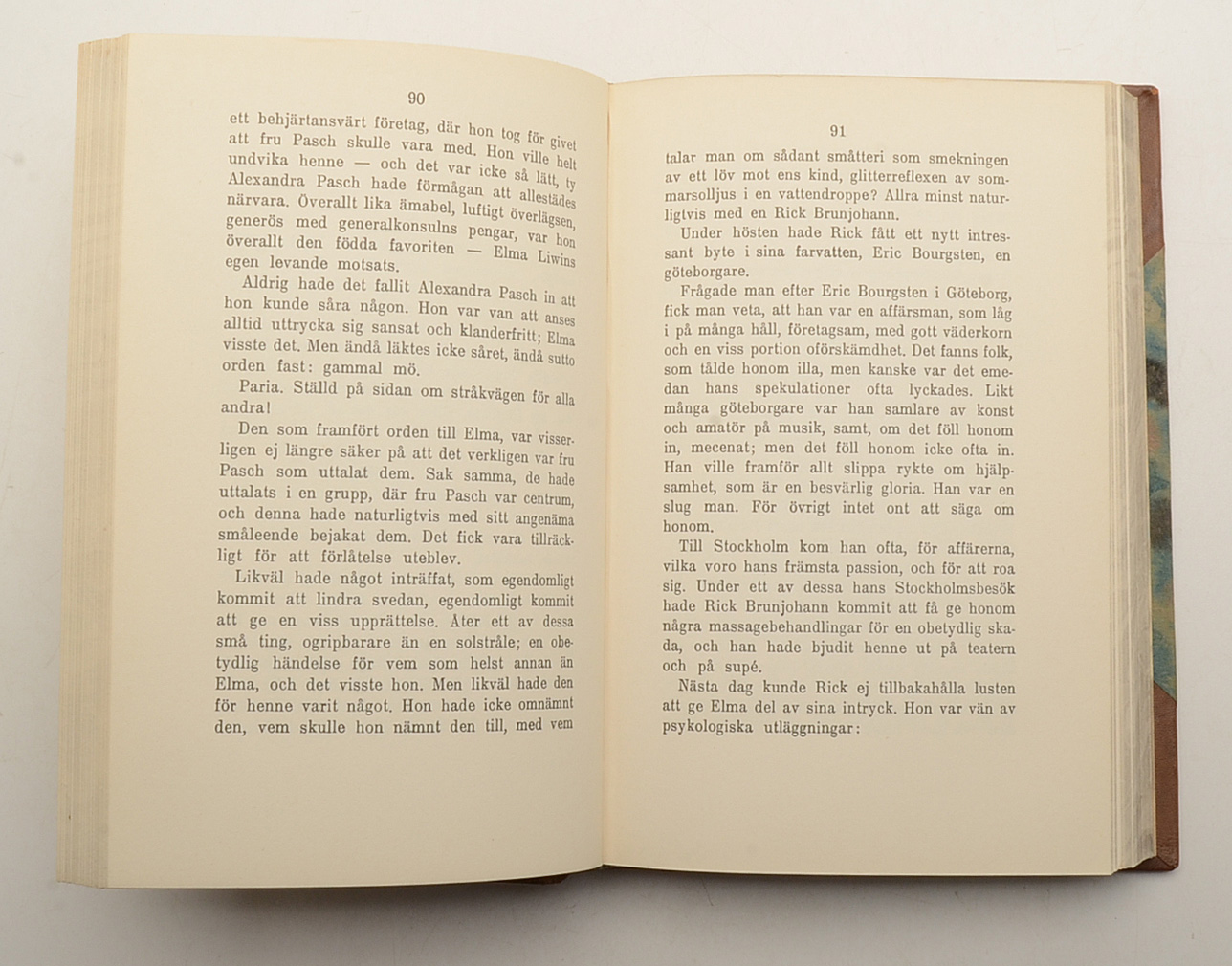 Five Vintage Swedish Language Hardcover Books