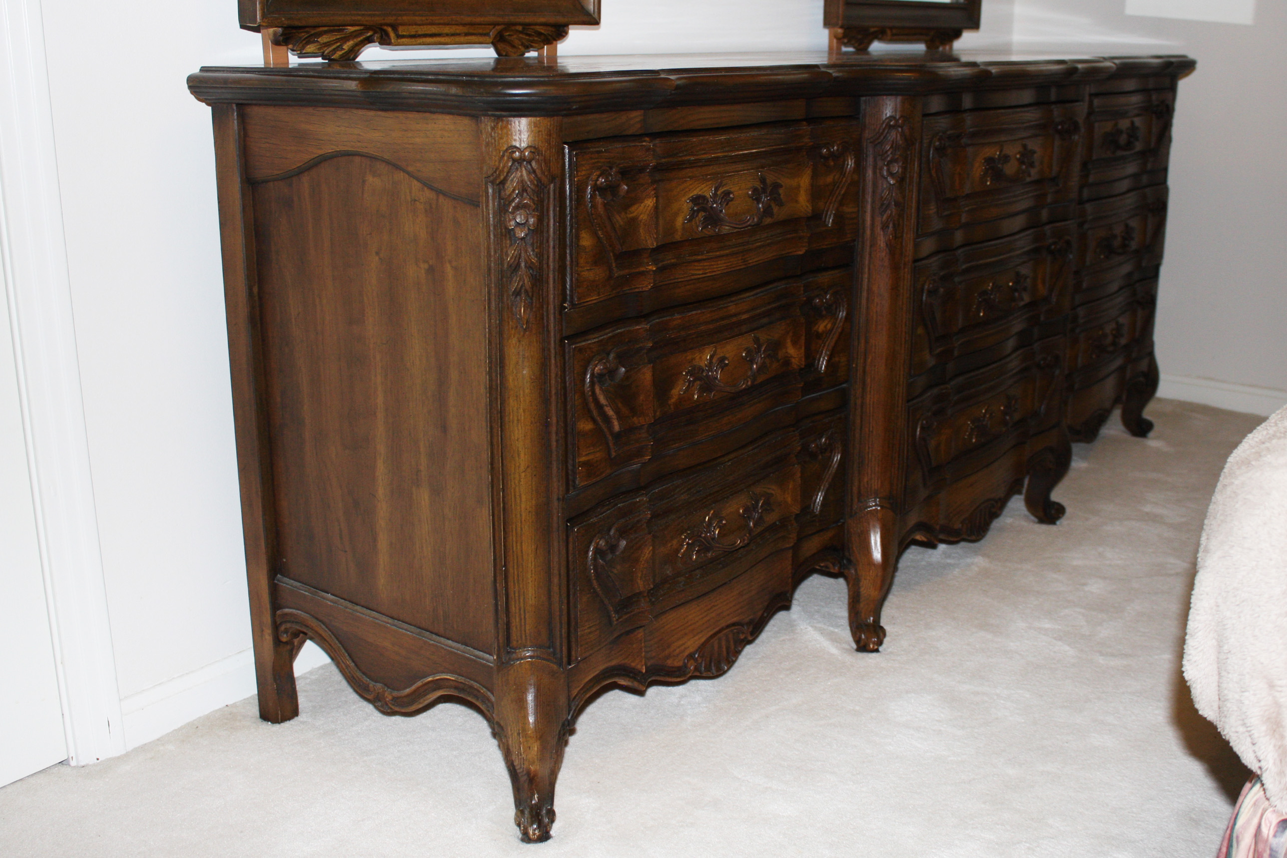 Vintage Louis XV Style Dresser with Mirrors by Stanley Furniture