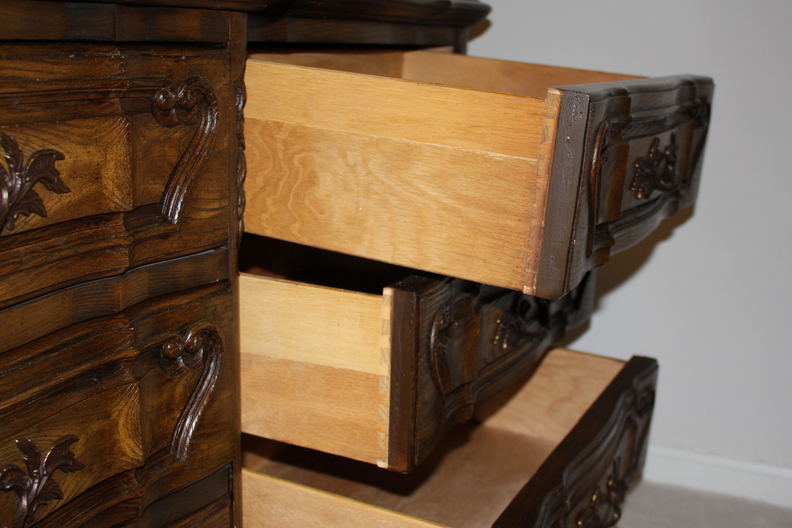 Vintage Louis XV Style Dresser with Mirrors by Stanley Furniture