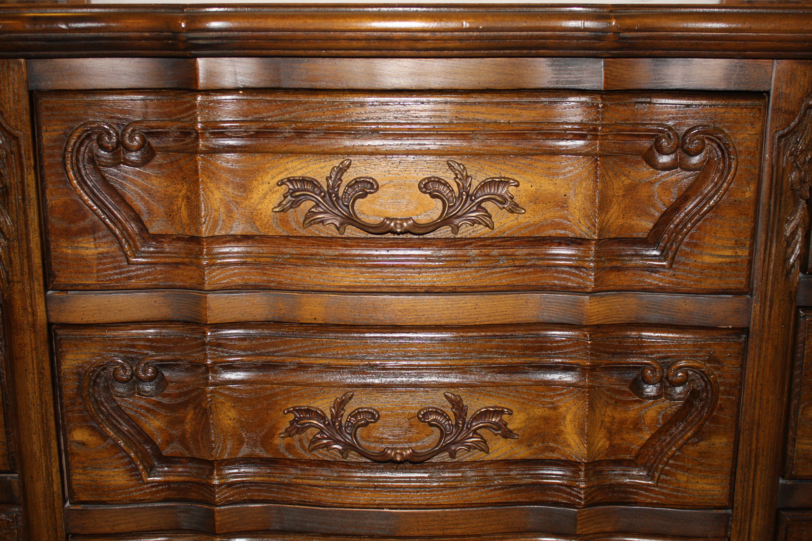 Vintage Louis XV Style Dresser with Mirrors by Stanley Furniture