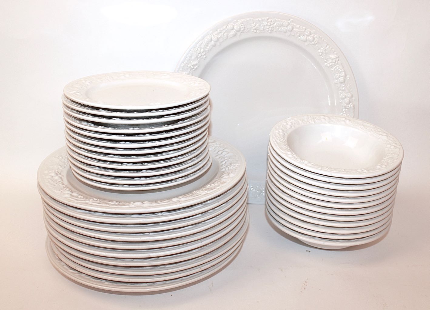 Homer Laughlin Best China Tableware Assortment