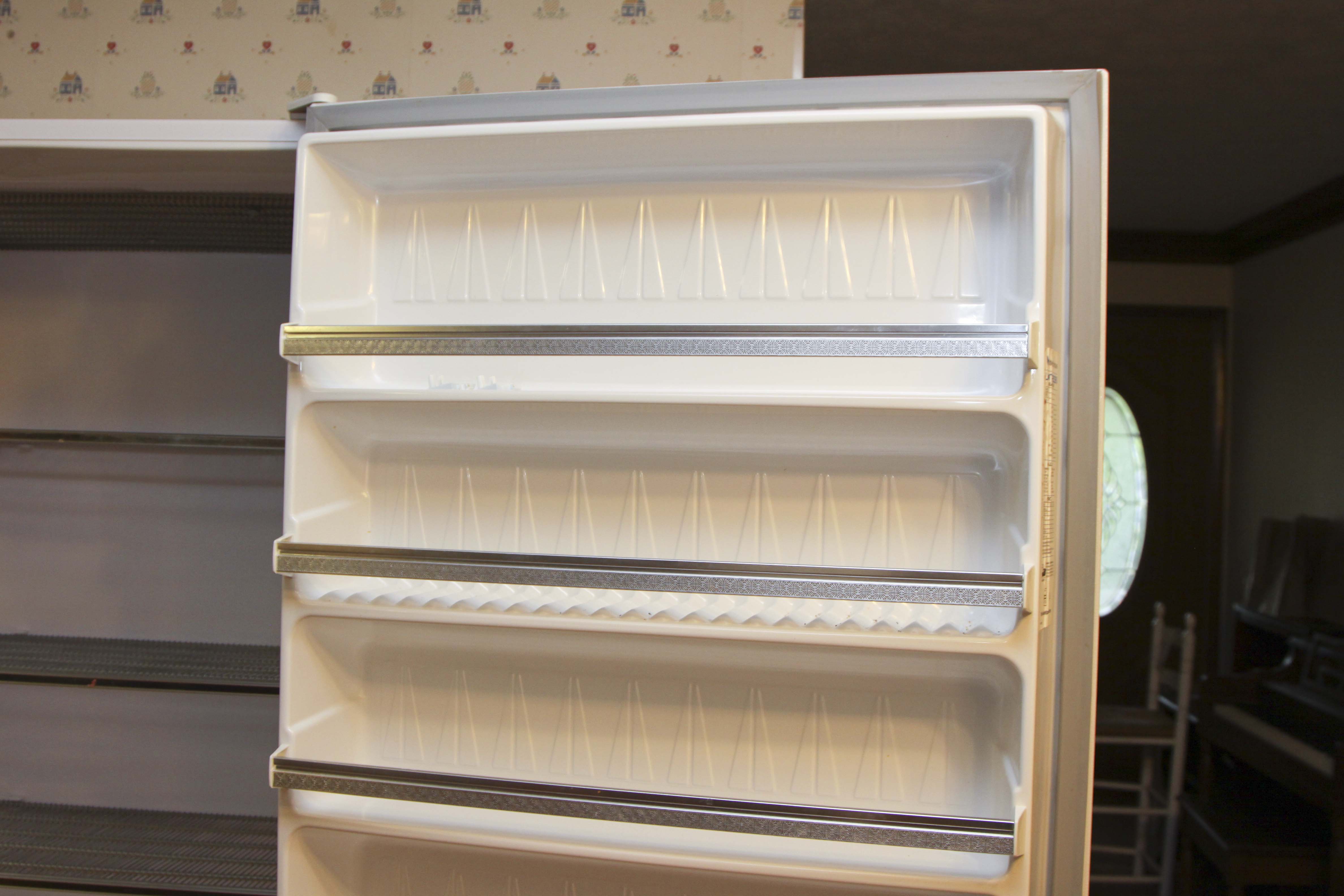 White Westinghouse Freezer