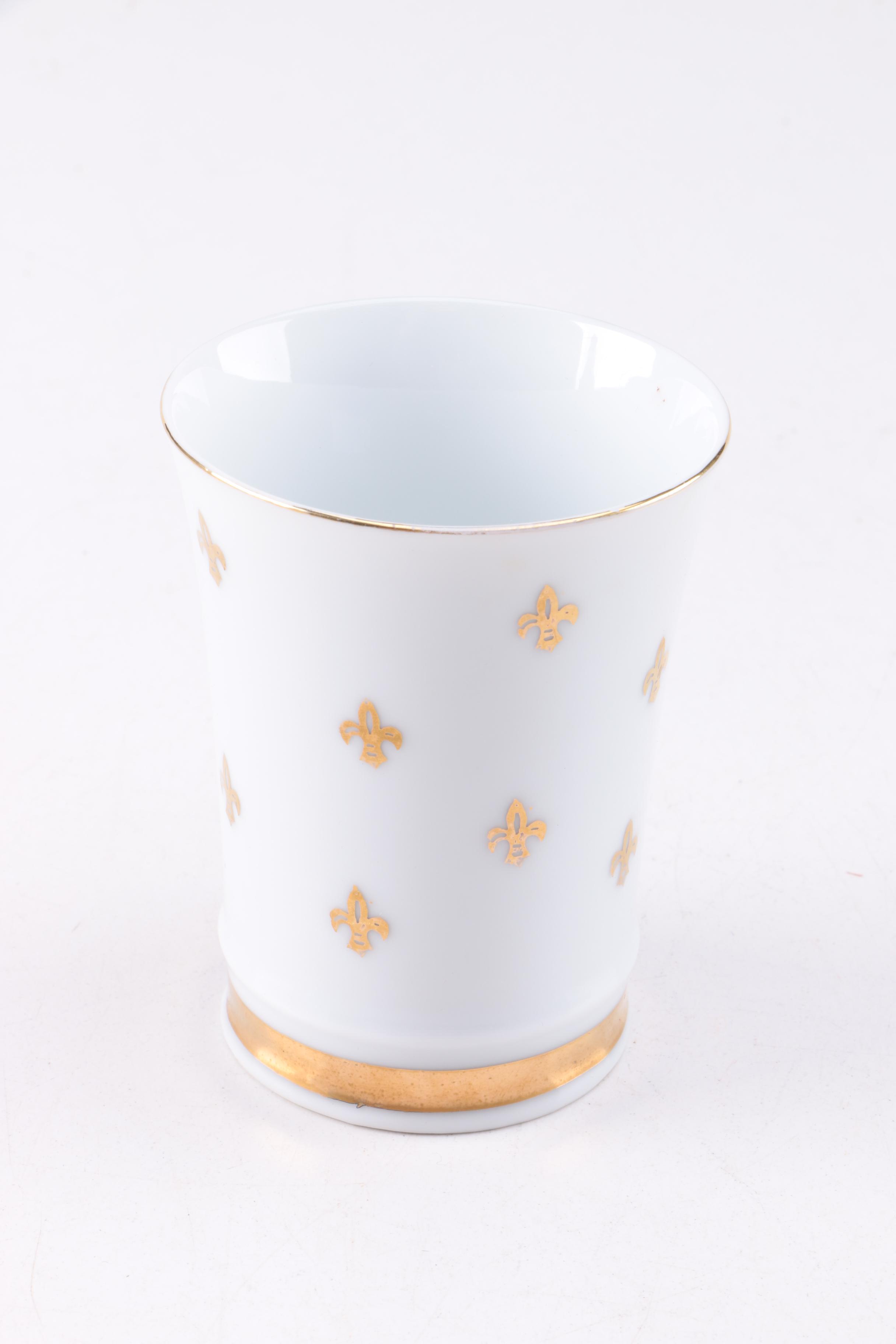 Big Ben Teapot with Other Collectibles