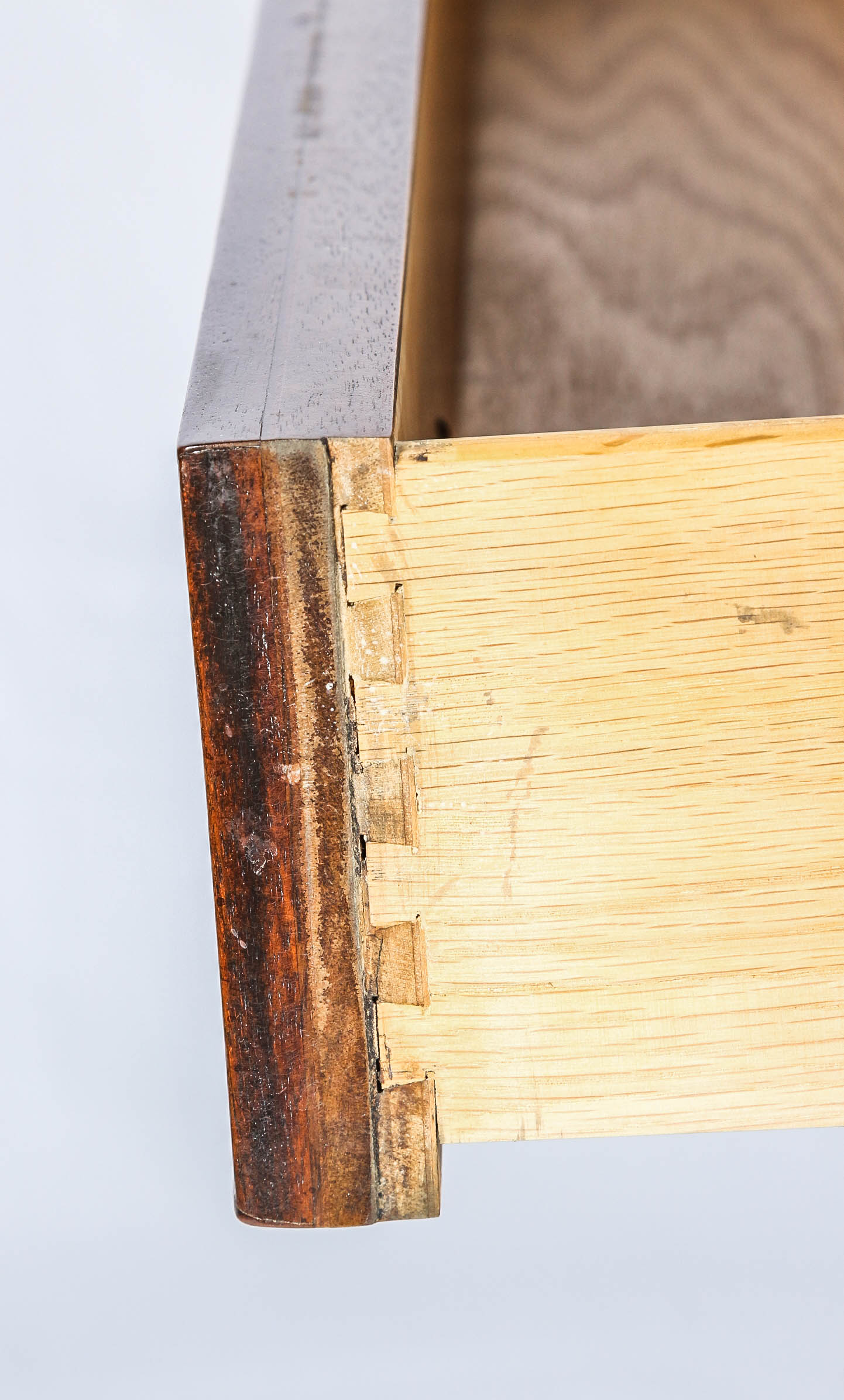 Duncan Phyfe Style Chest of Drawers