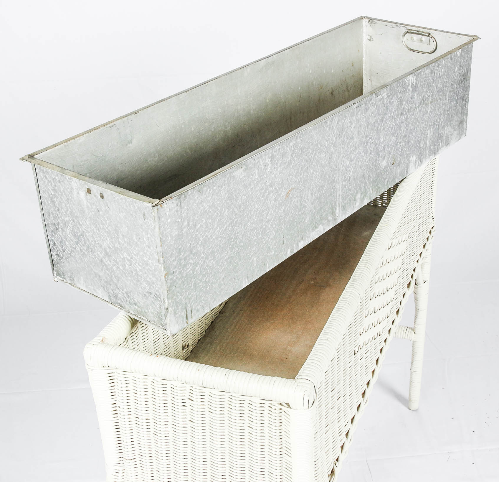 Wicker Plant Stand with A Metal Liner