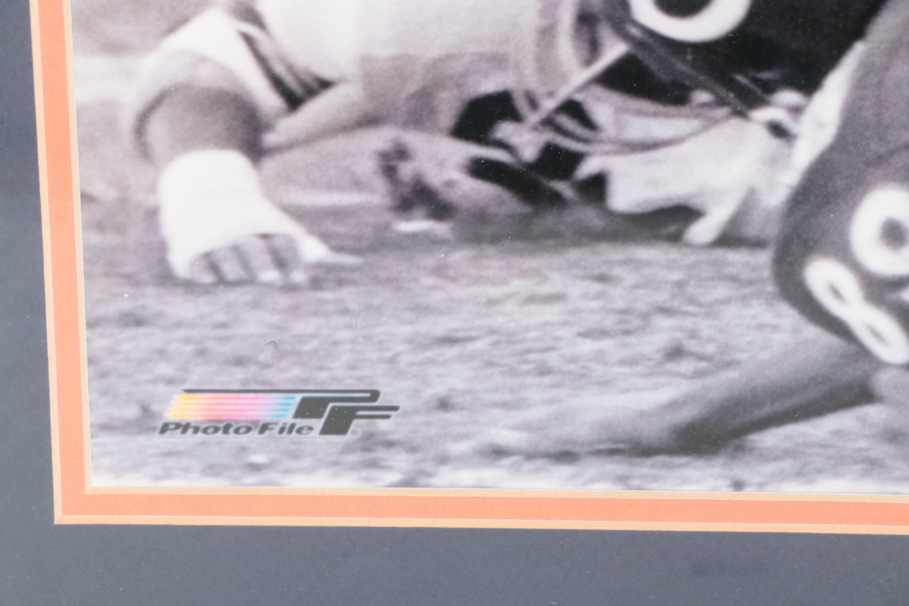 Signed Gale Sayers Photograph