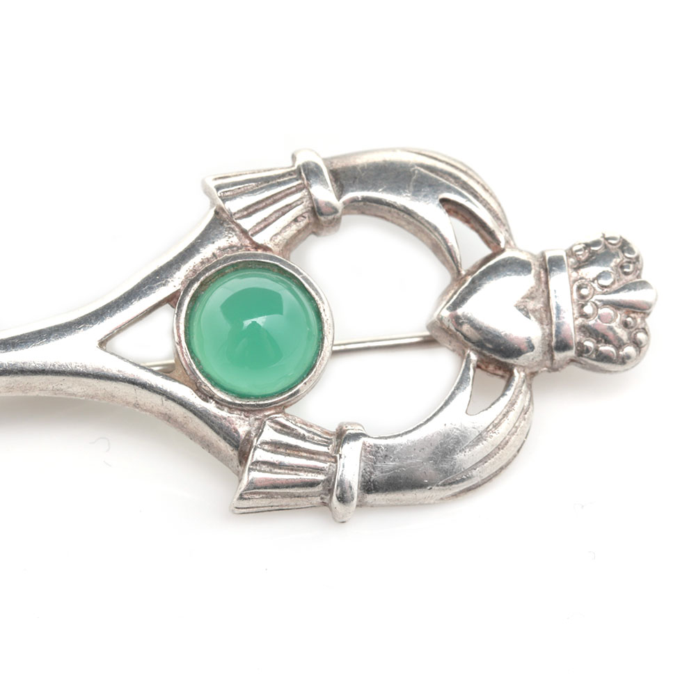 Vintage Edinburg Sterling Silver Chalcedony Claddagh (fáinne Chladaigh) Brooch