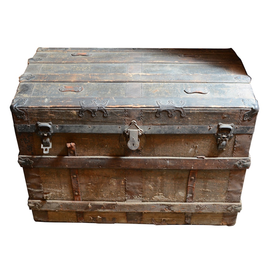 Vintage Guthrie's Trunk