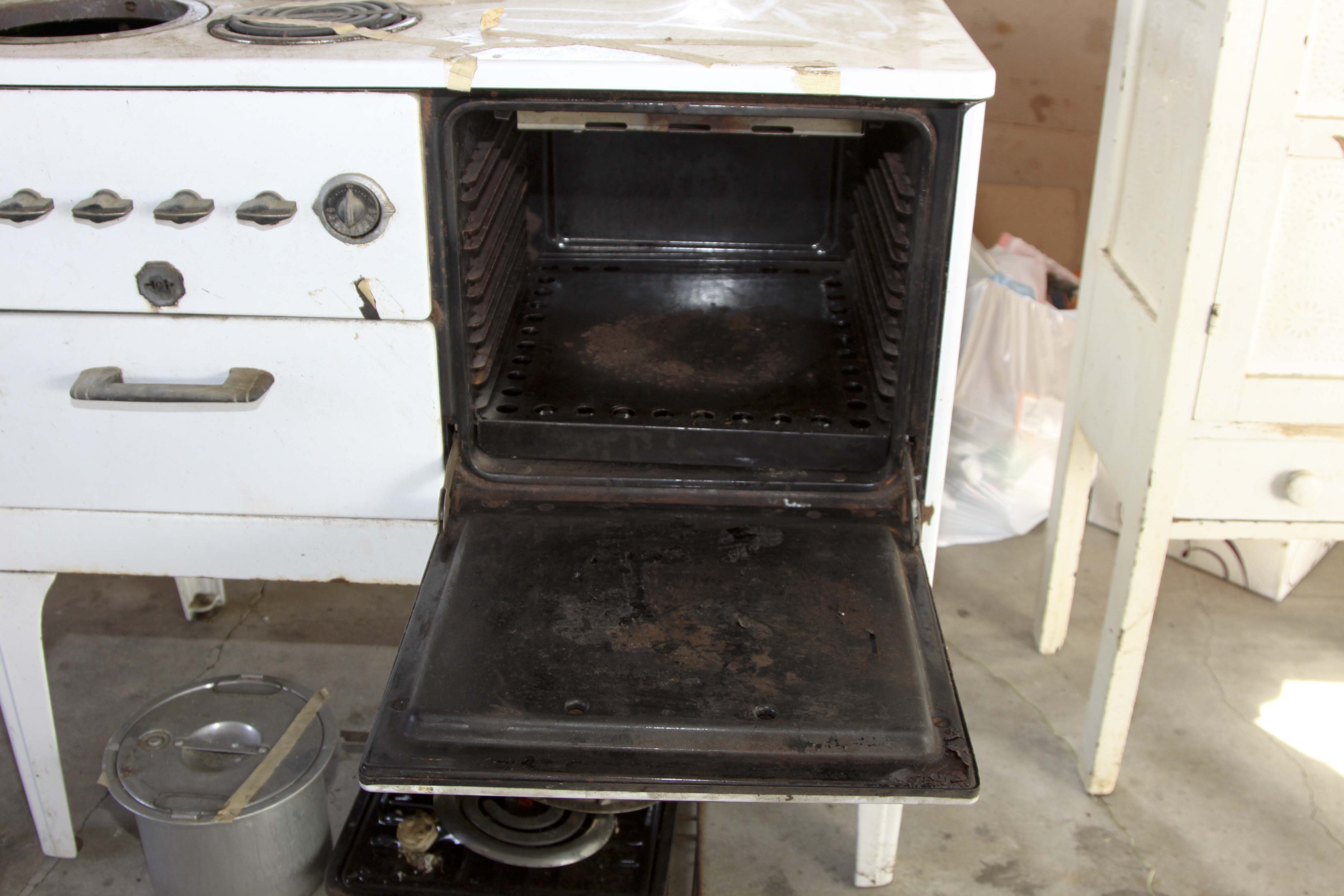 Vintage Estate Electric Stove